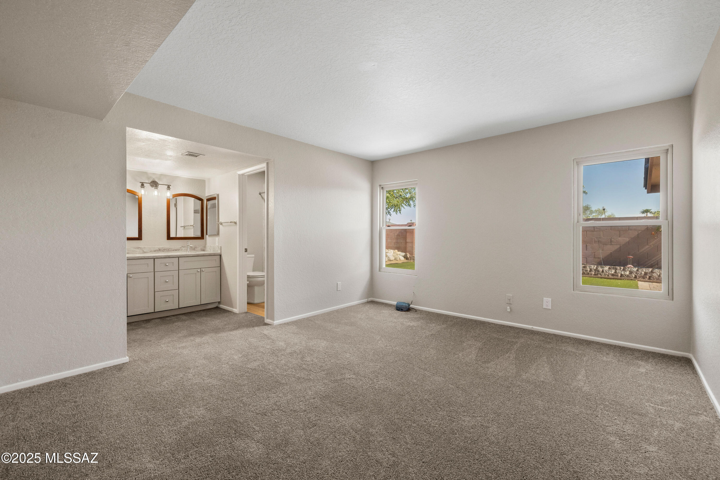 10016 E Leila Drive