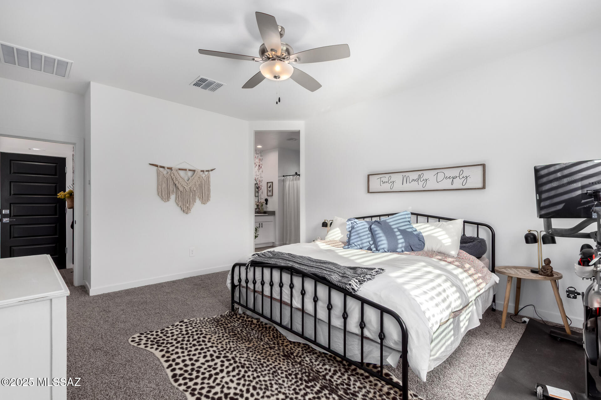 667 W Wilkinson Street