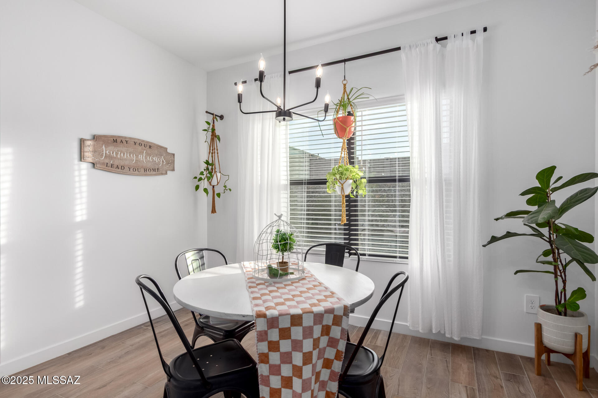 667 W Wilkinson Street