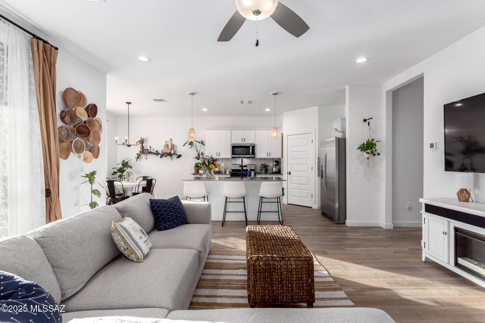 667 W Wilkinson Street