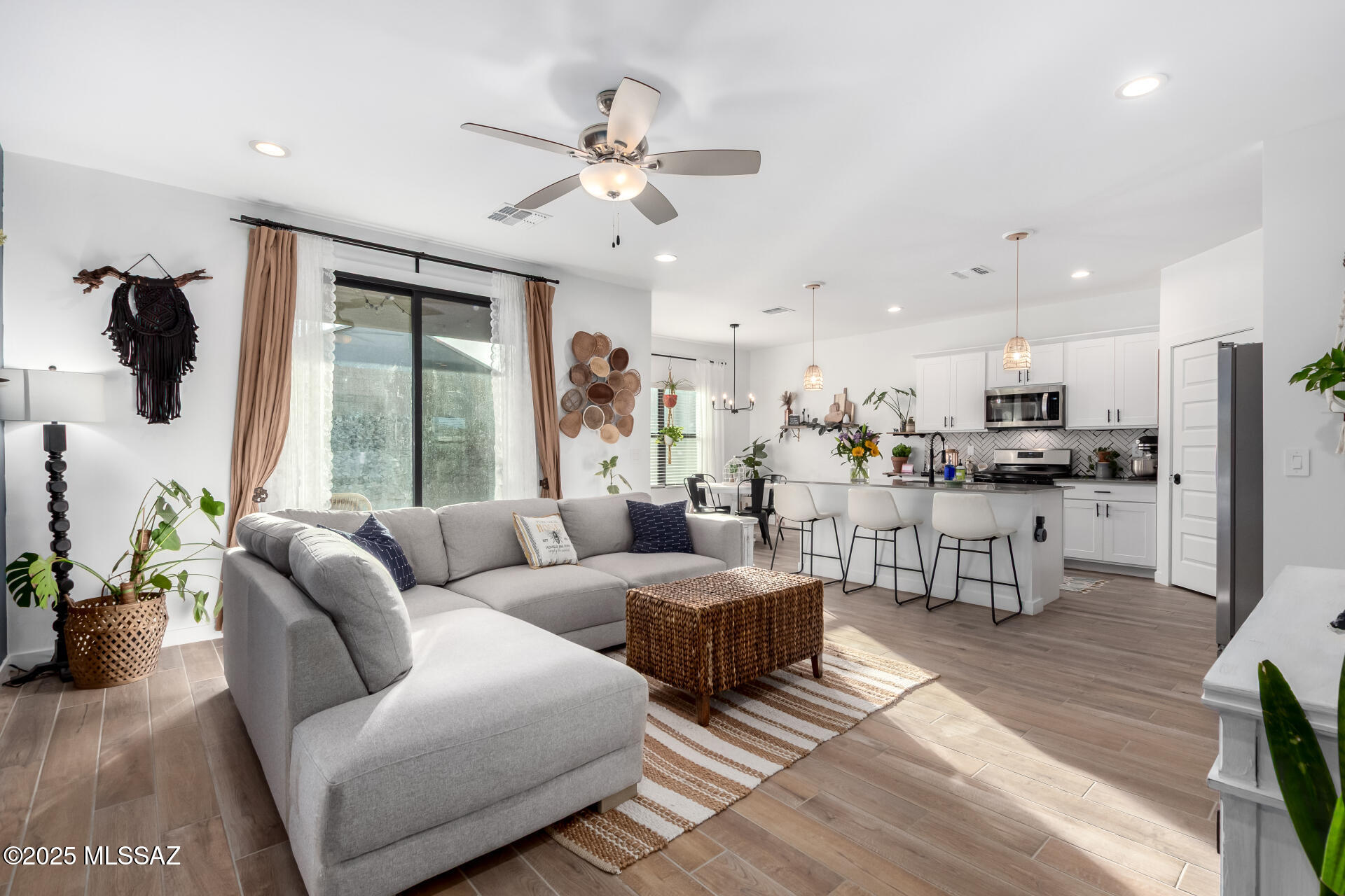 667 W Wilkinson Street