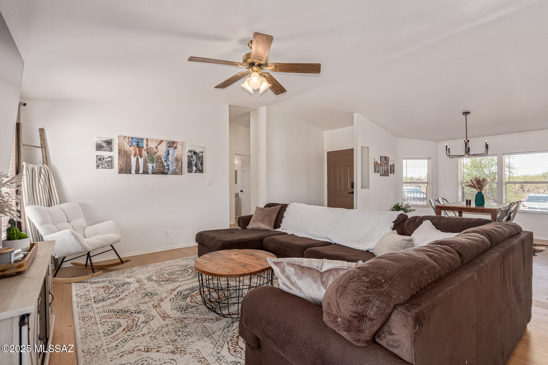 15671 W Yellow Horse Road