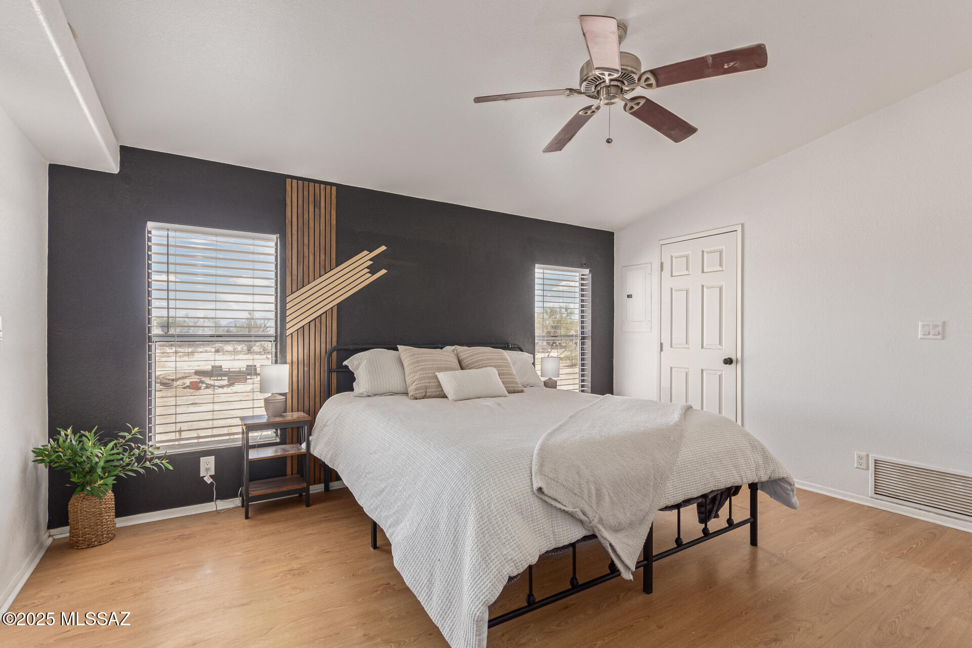 15671 W Yellow Horse Road