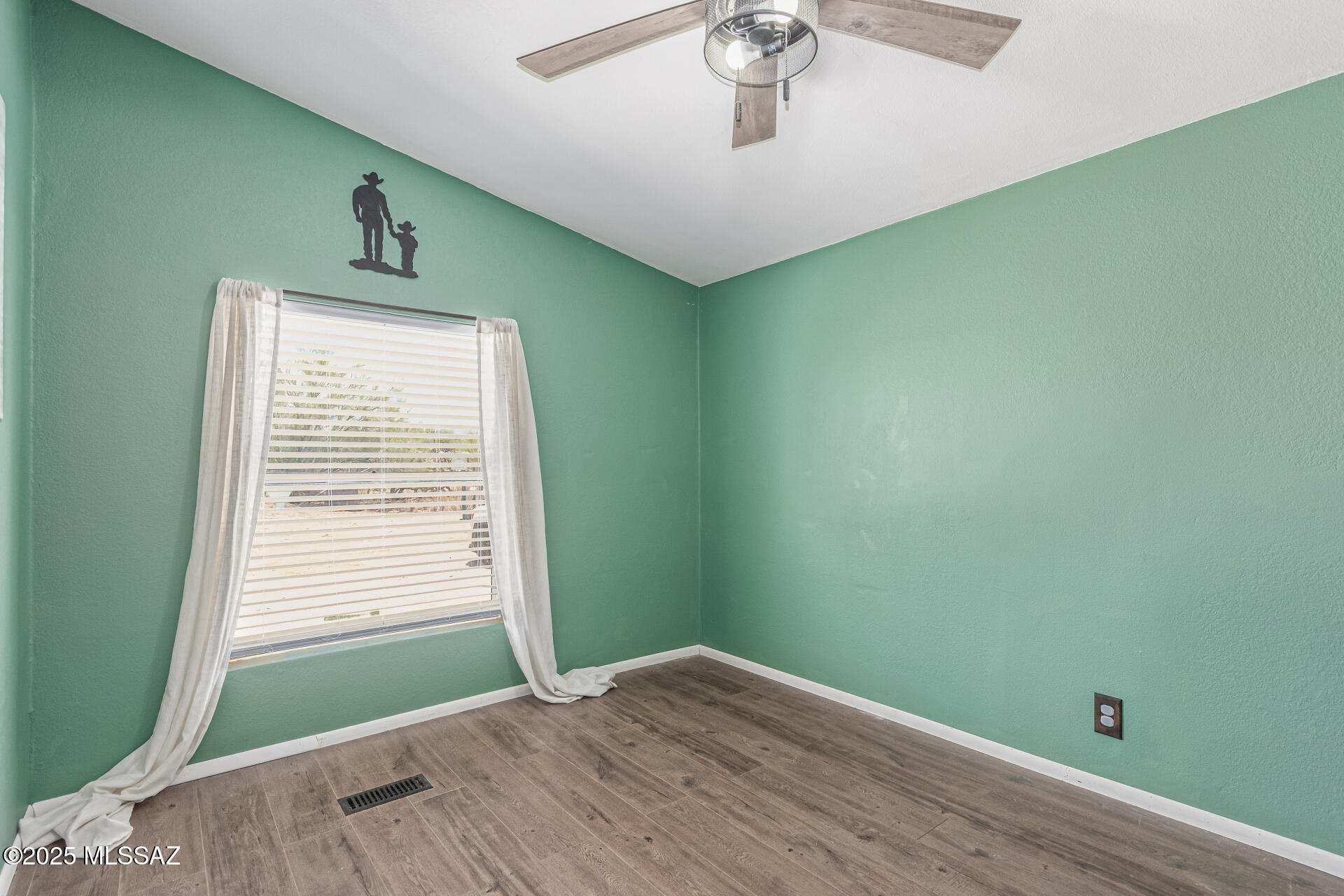 15671 W Yellow Horse Road