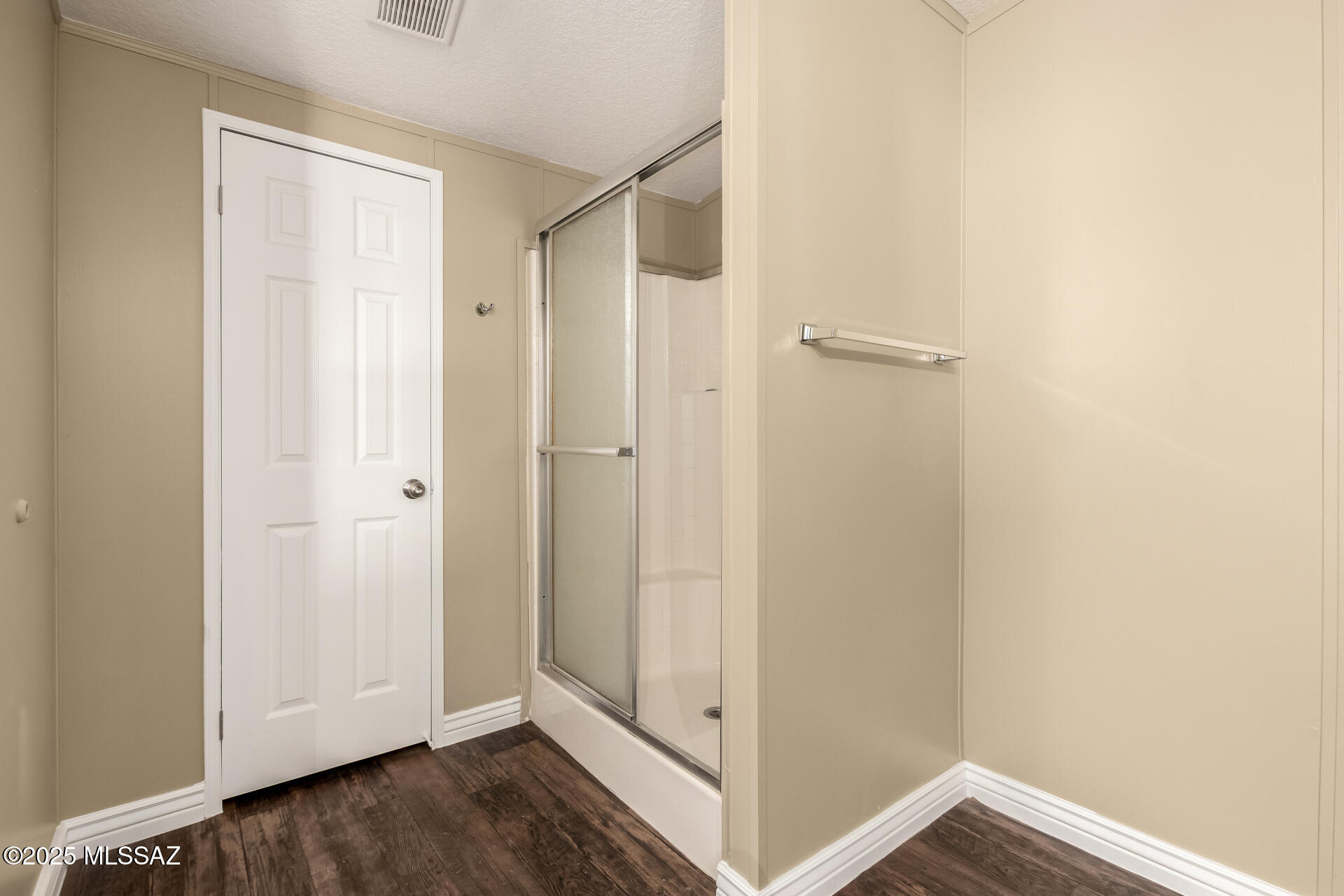 11415 N David Avenue