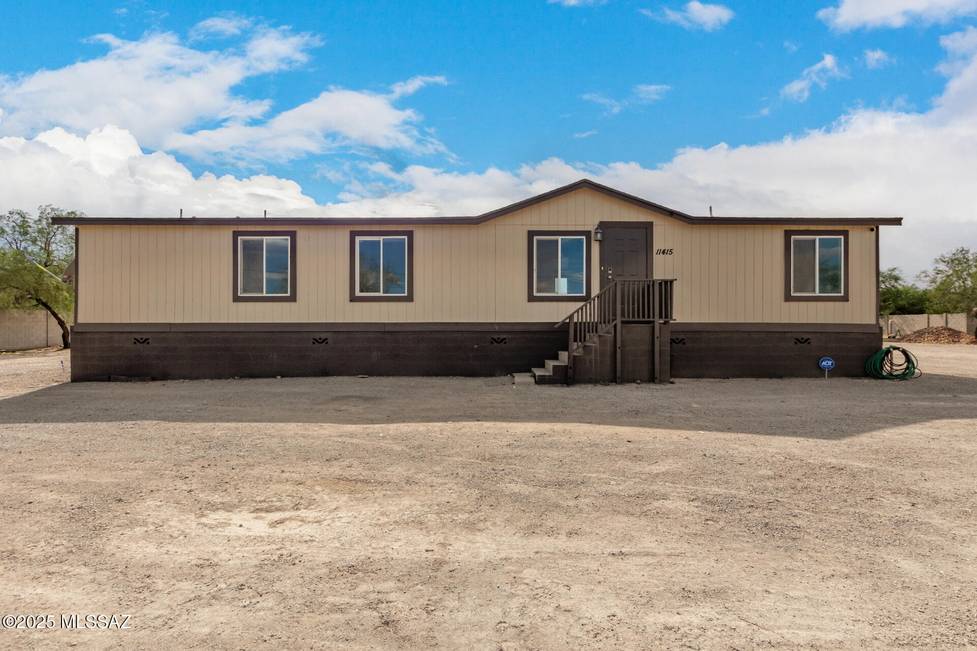 11415 N David Avenue