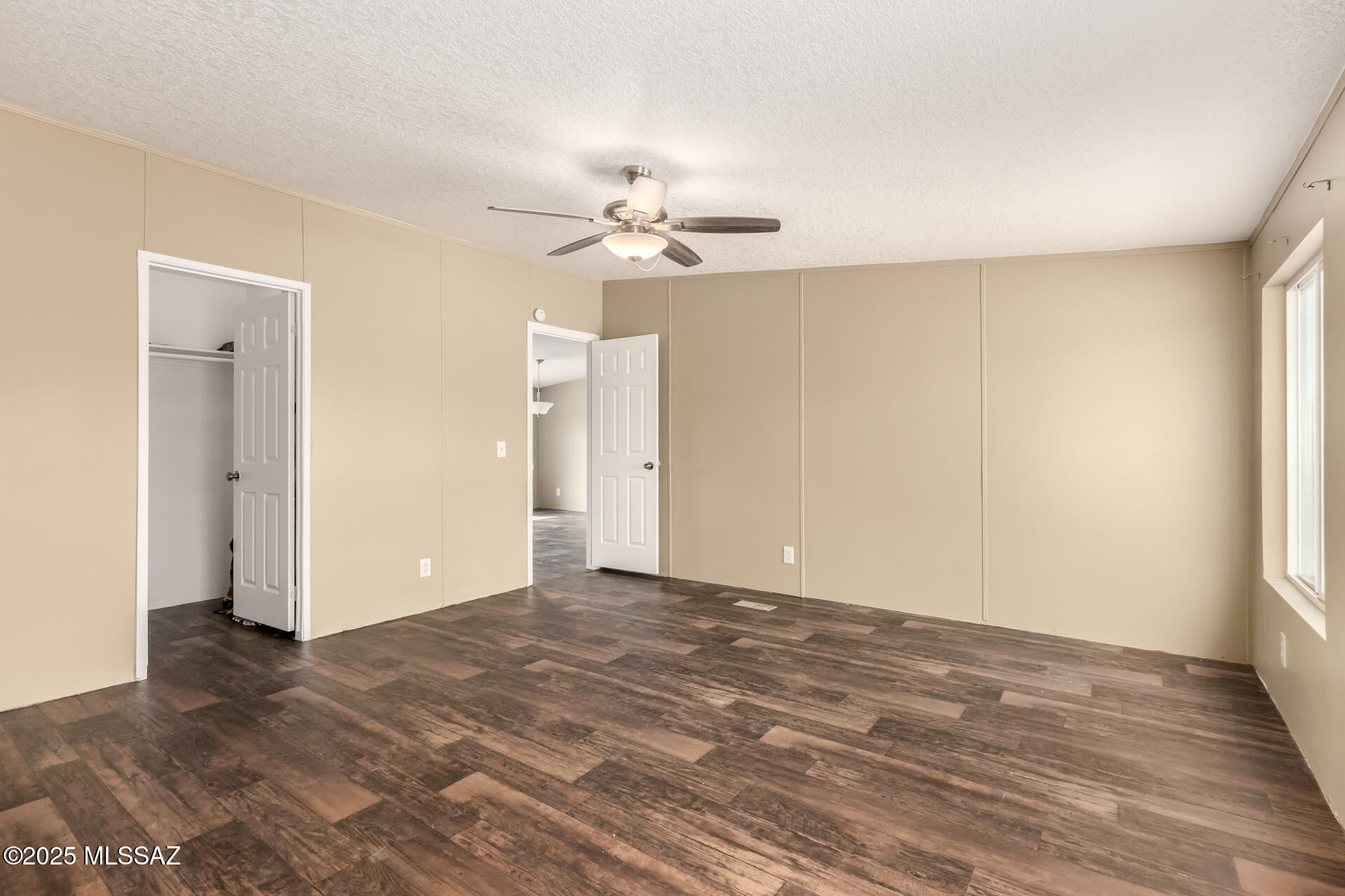 11415 N David Avenue