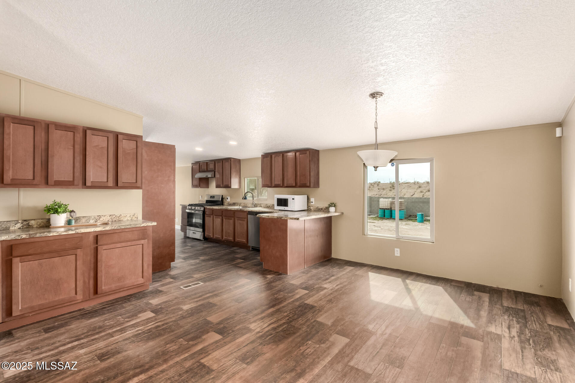 11415 N David Avenue