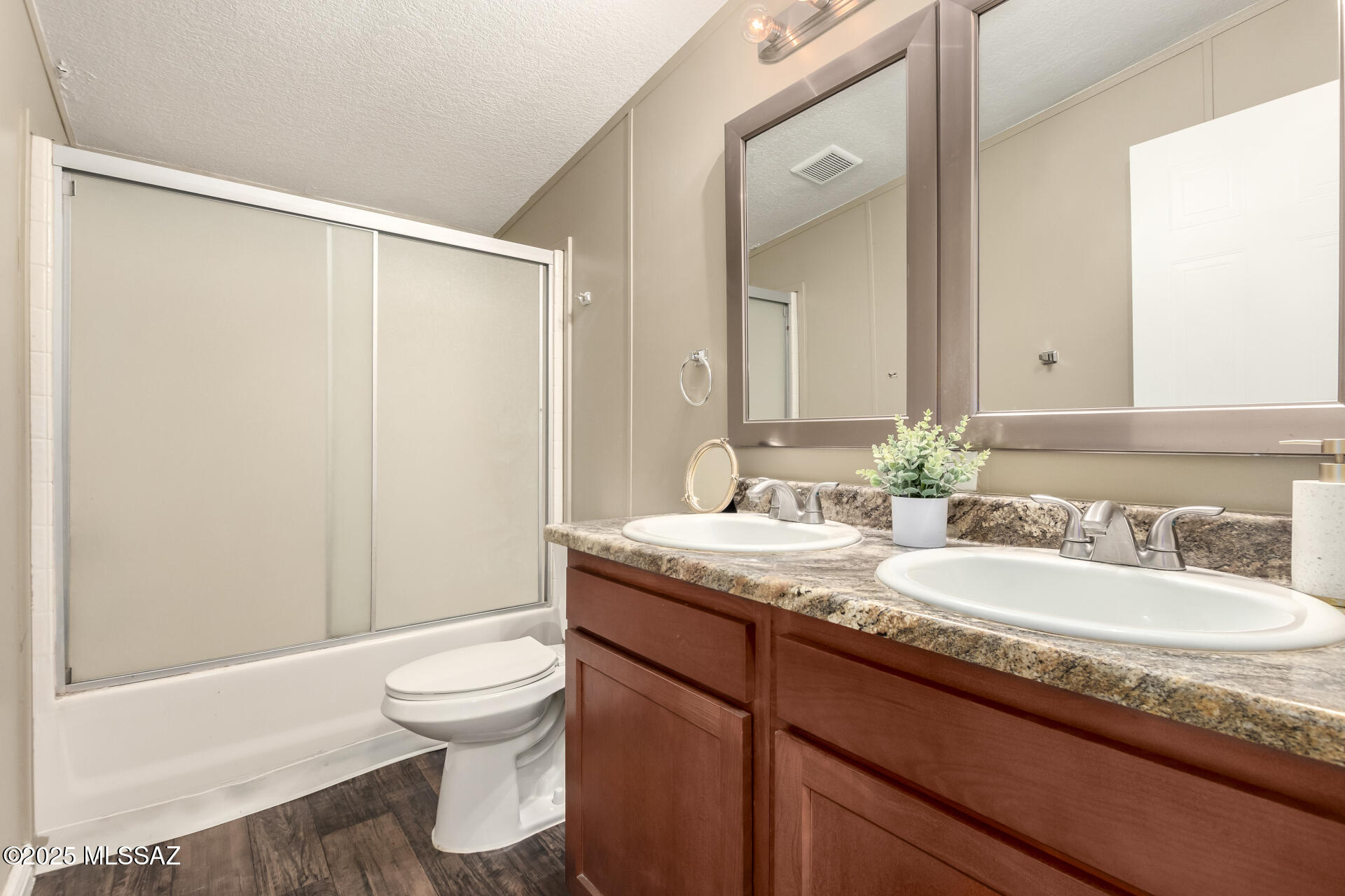 11415 N David Avenue