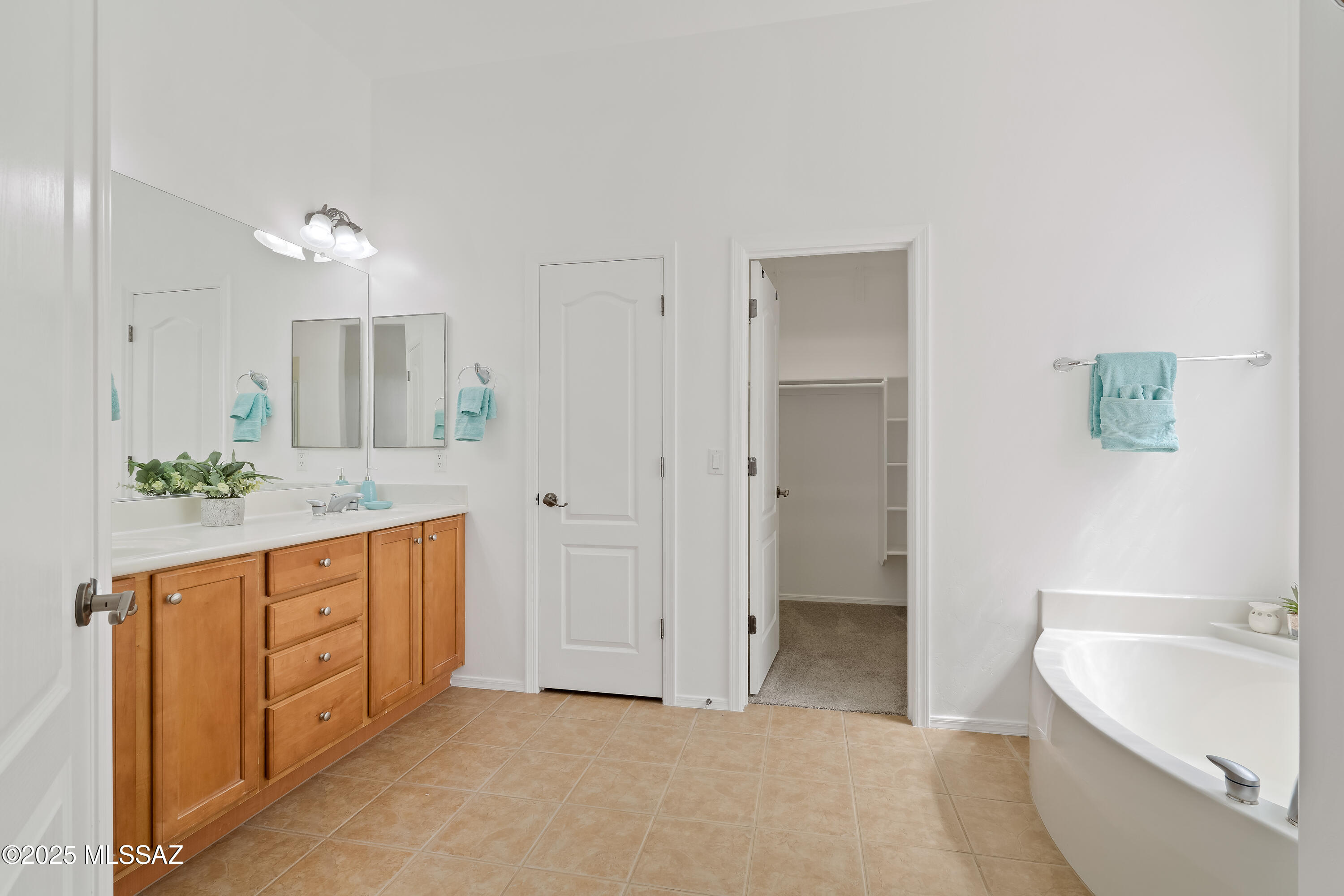 8475 N Wind Swept Lane