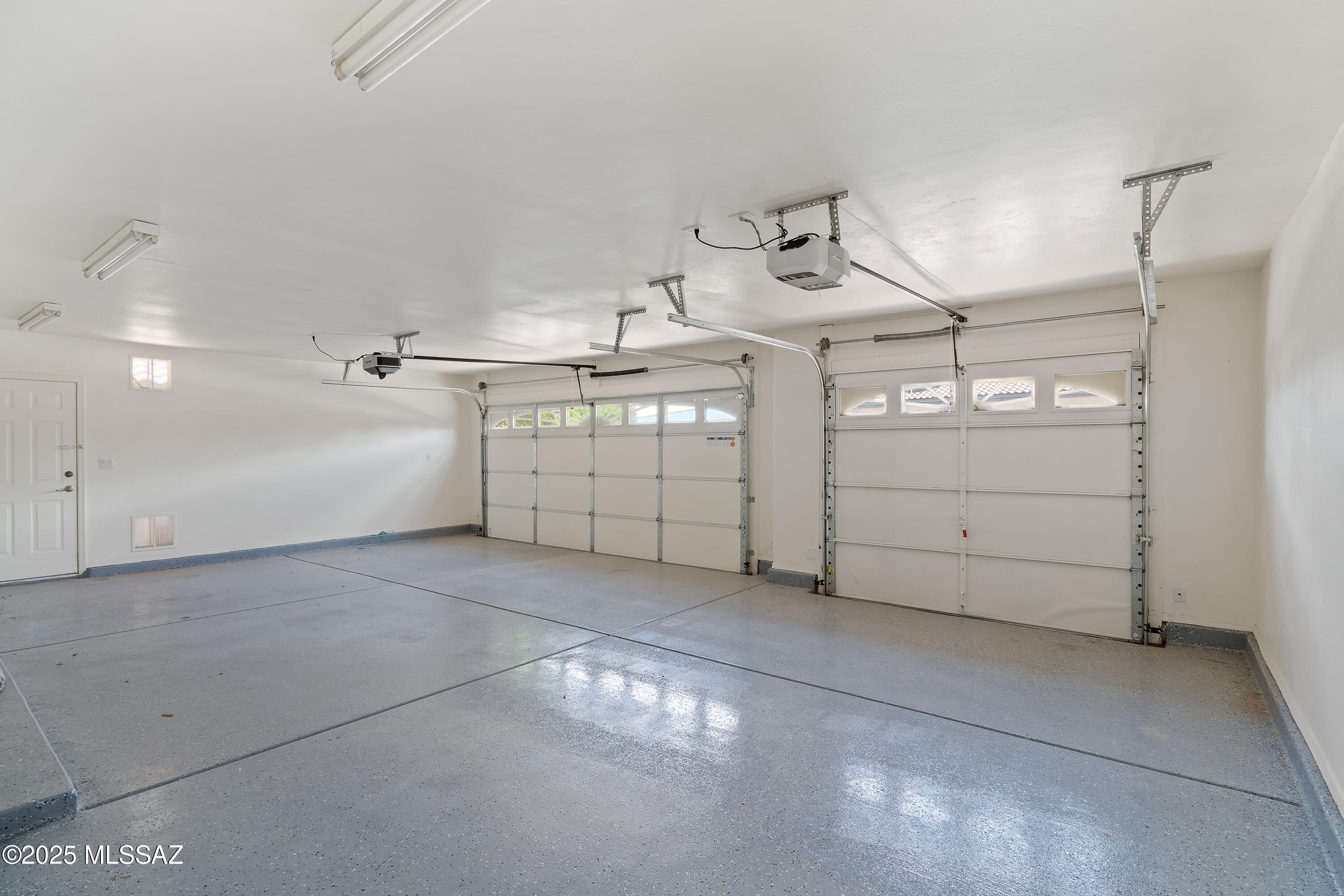 8475 N Wind Swept Lane