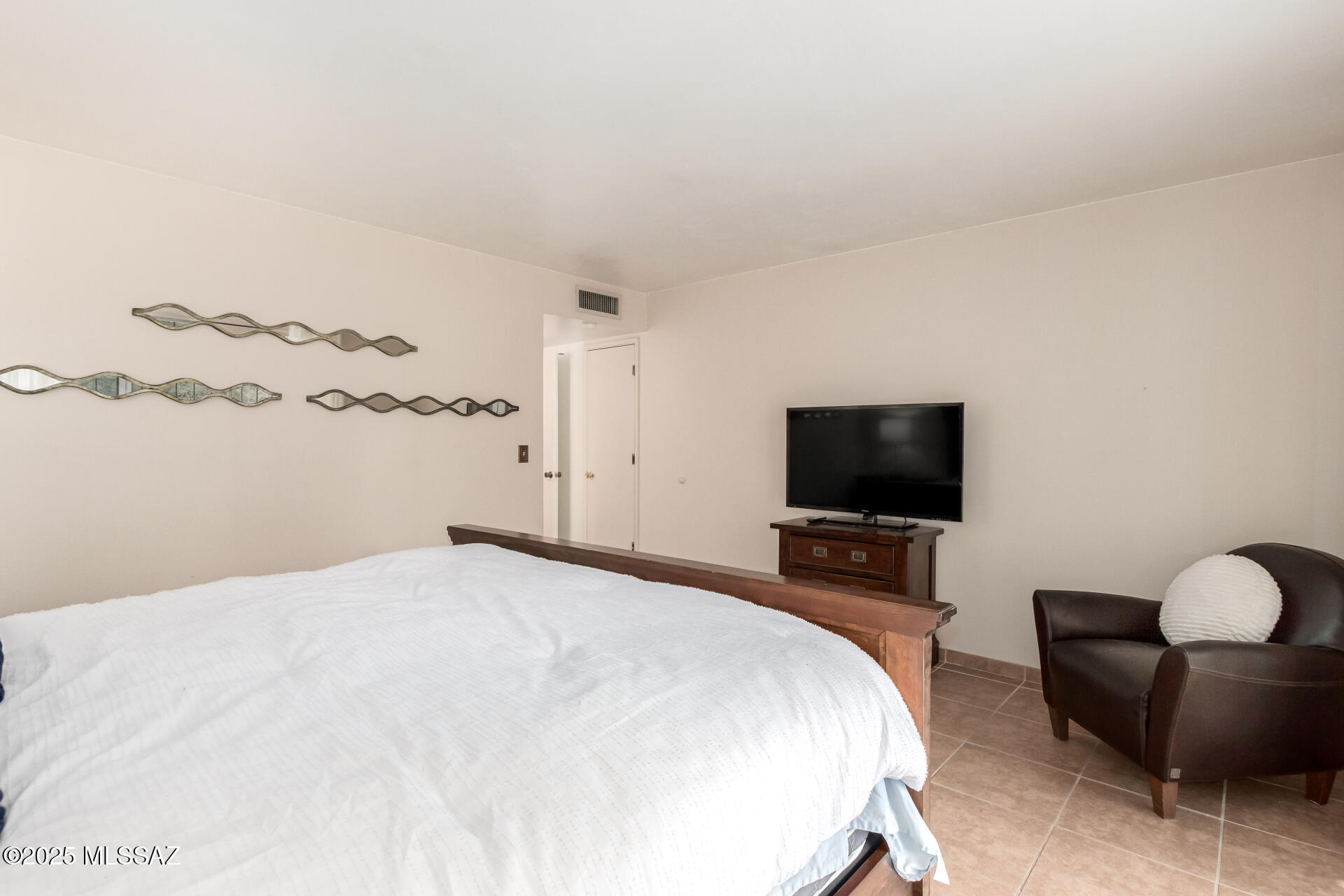 3529 N Millard Drive