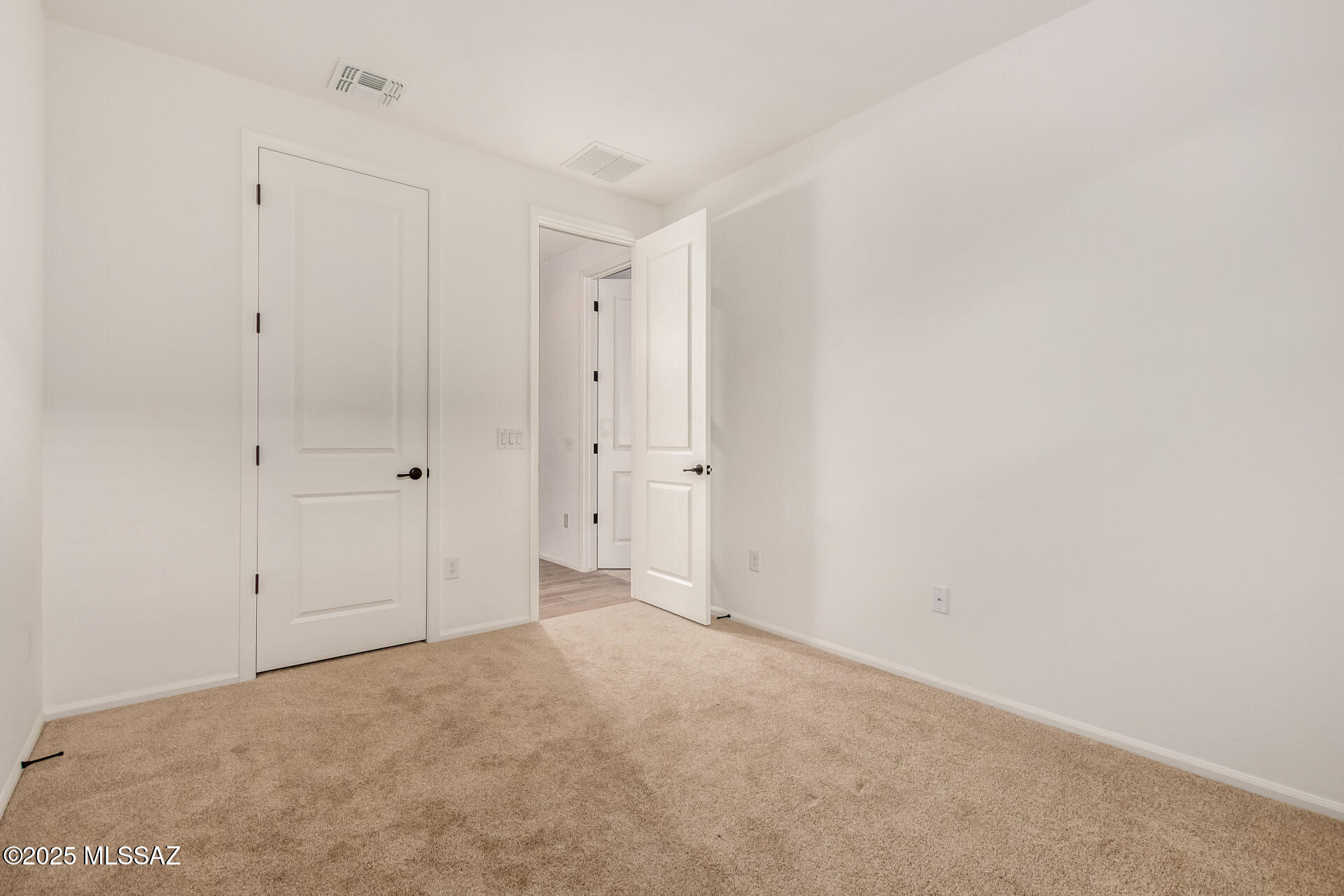 9721 E Copper Glance Trail