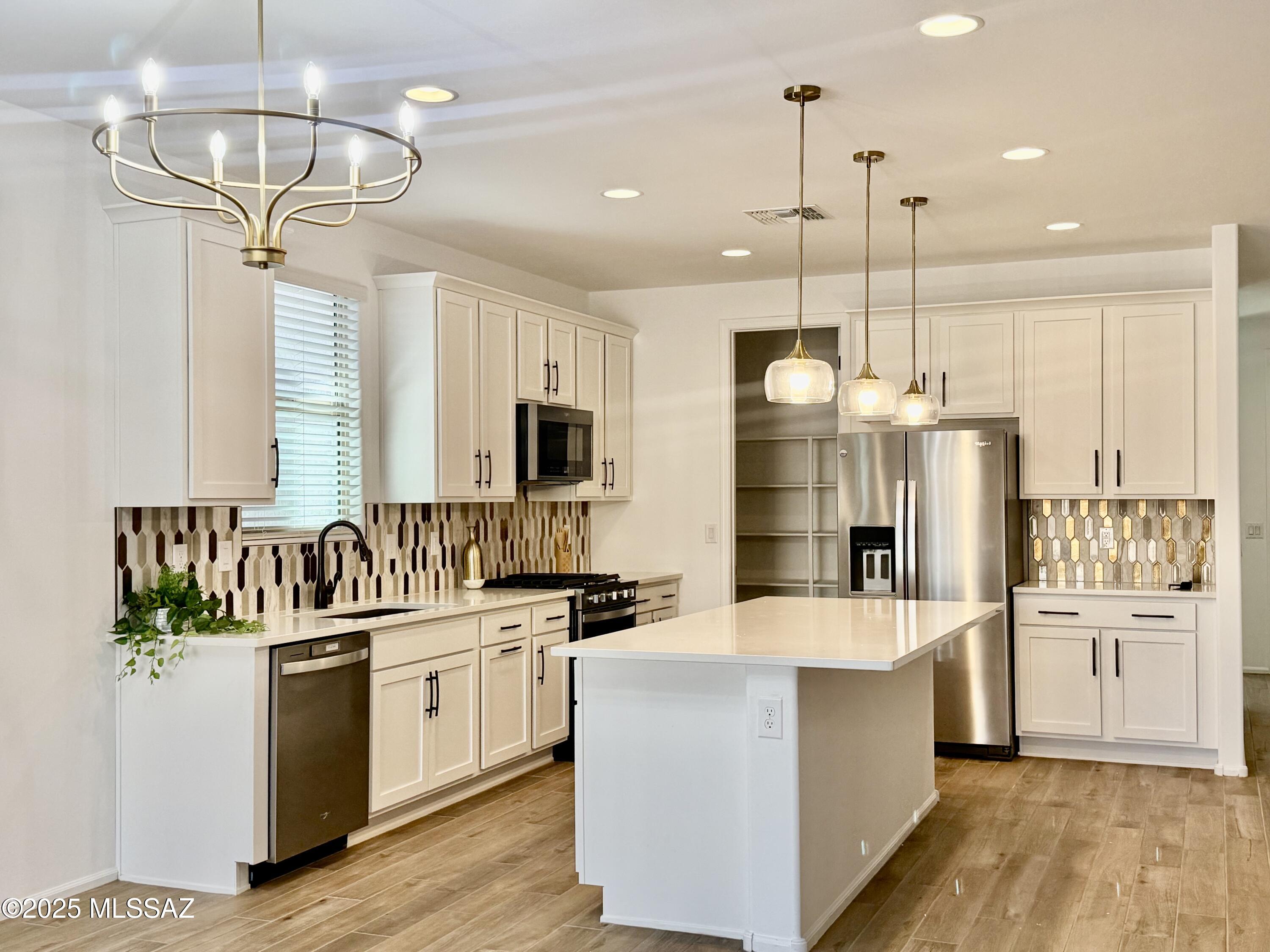 9721 E Copper Glance Trail