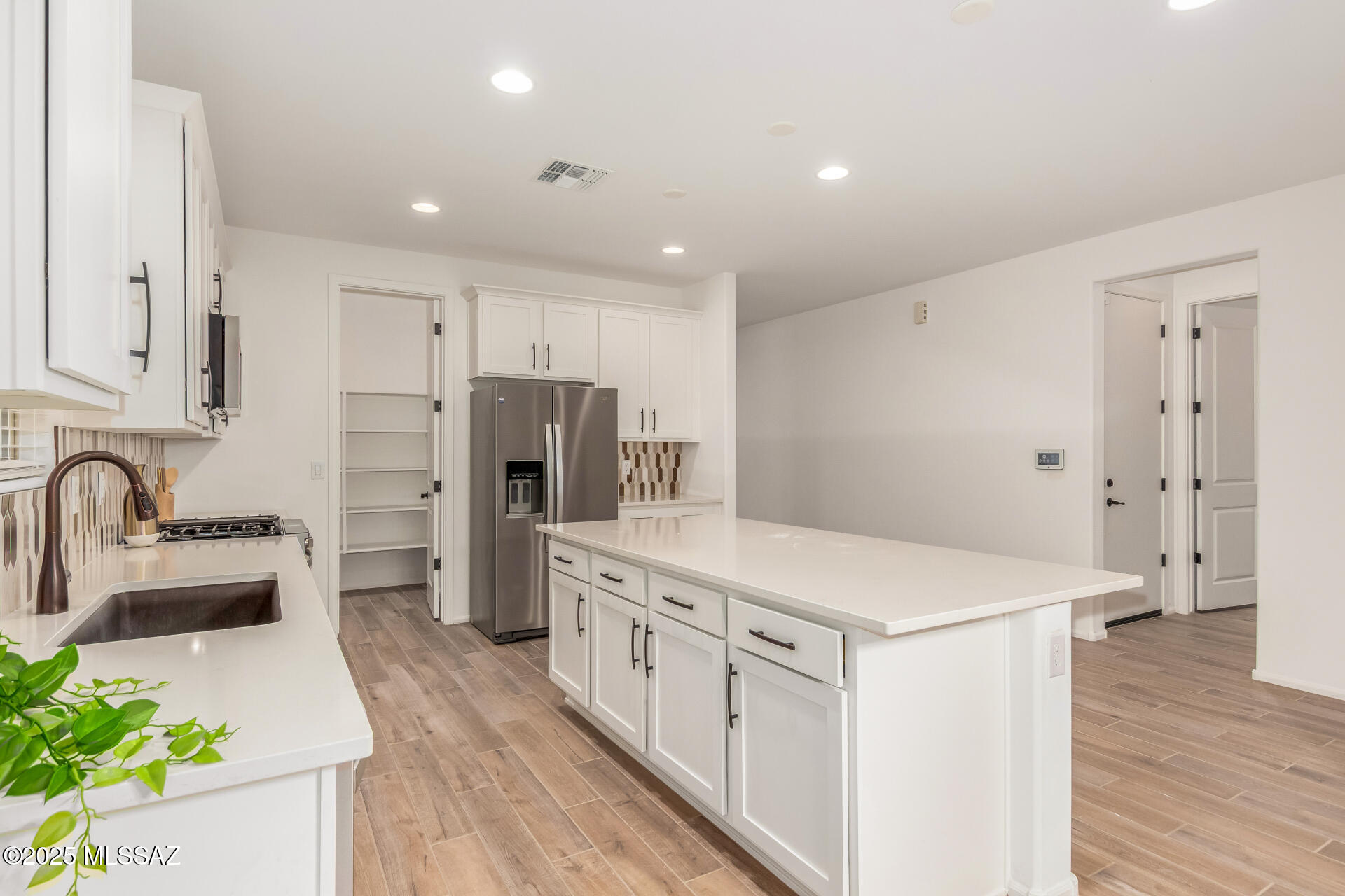 9721 E Copper Glance Trail