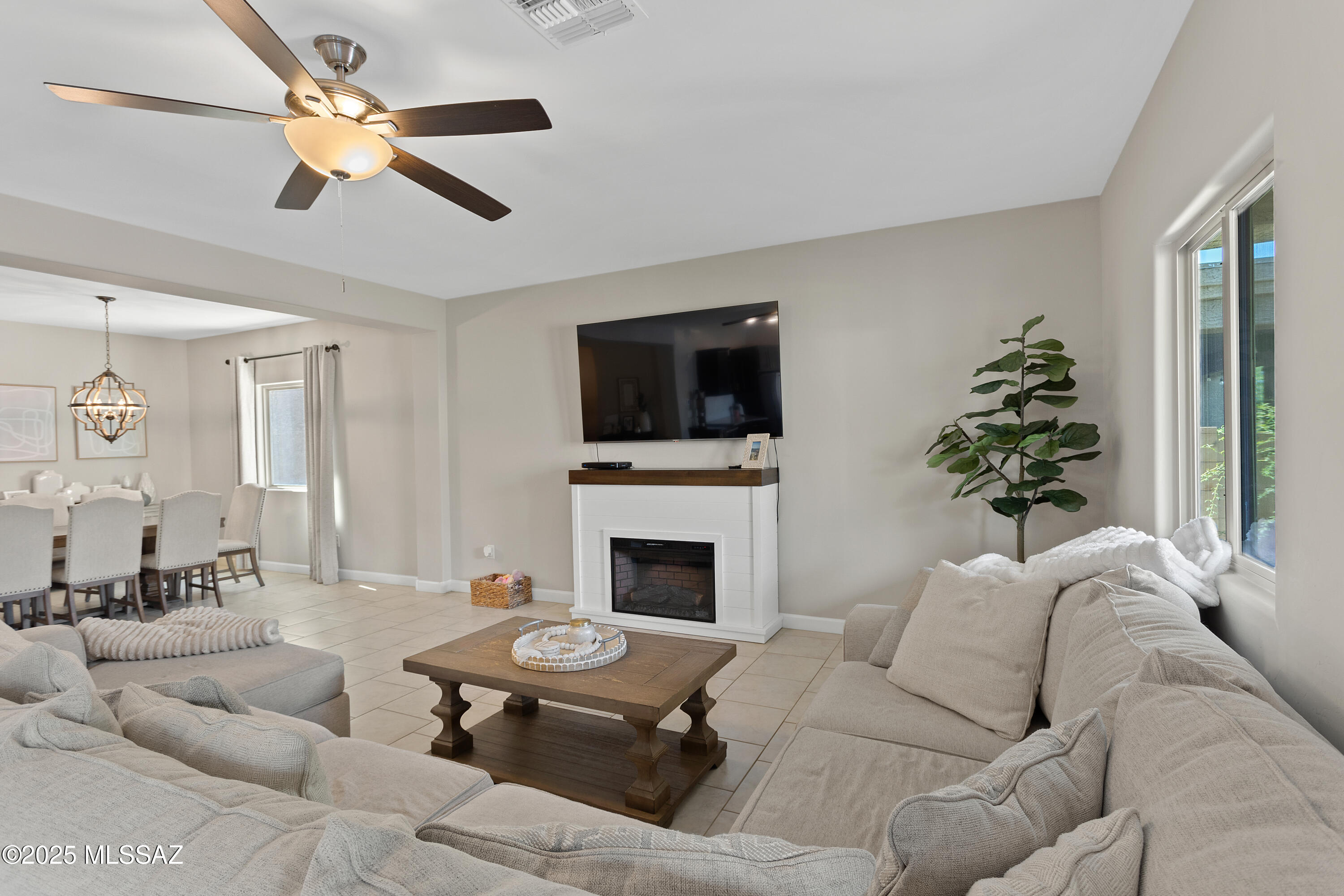 12111 E Becker Drive