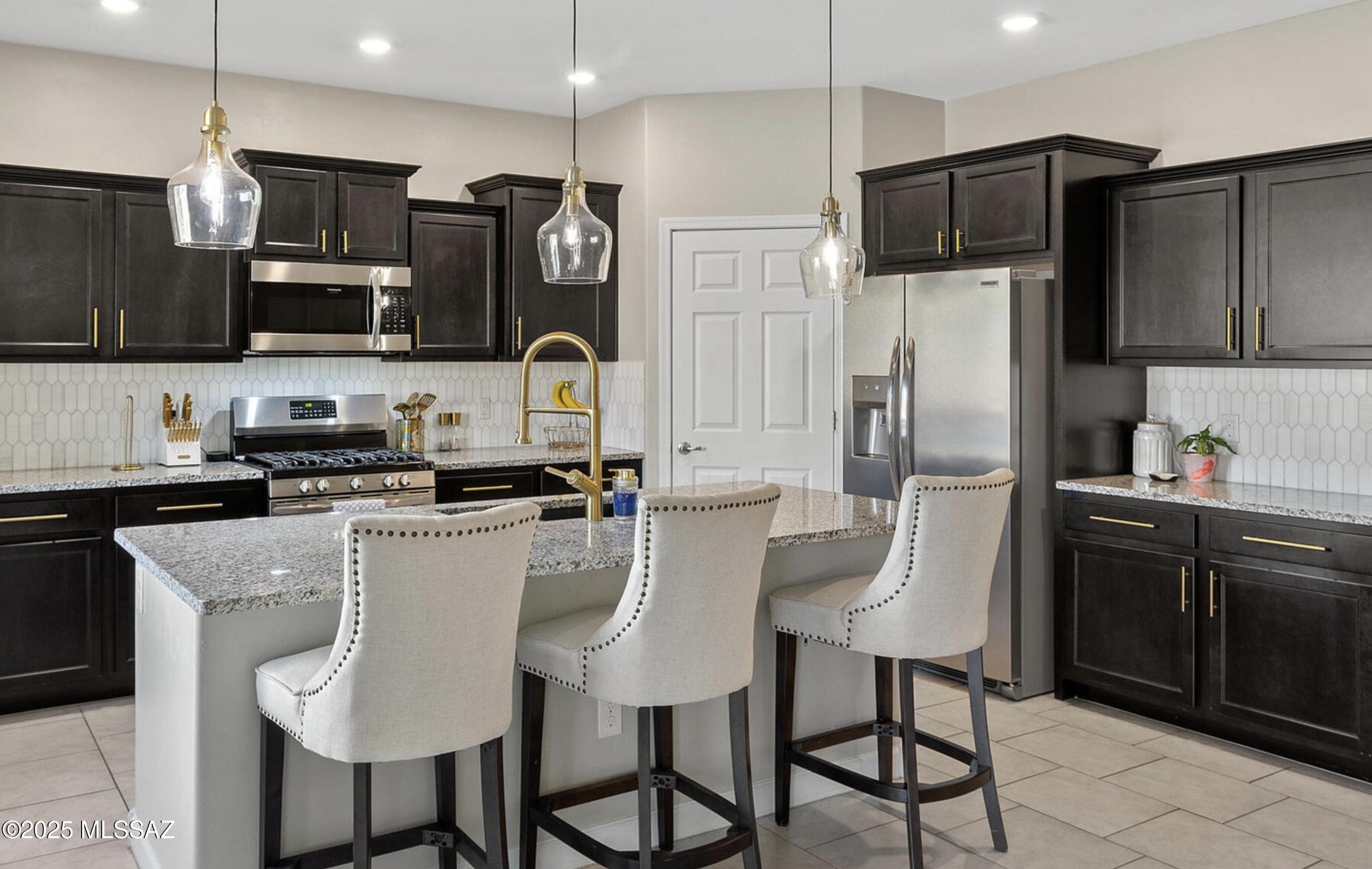 12111 E Becker Drive