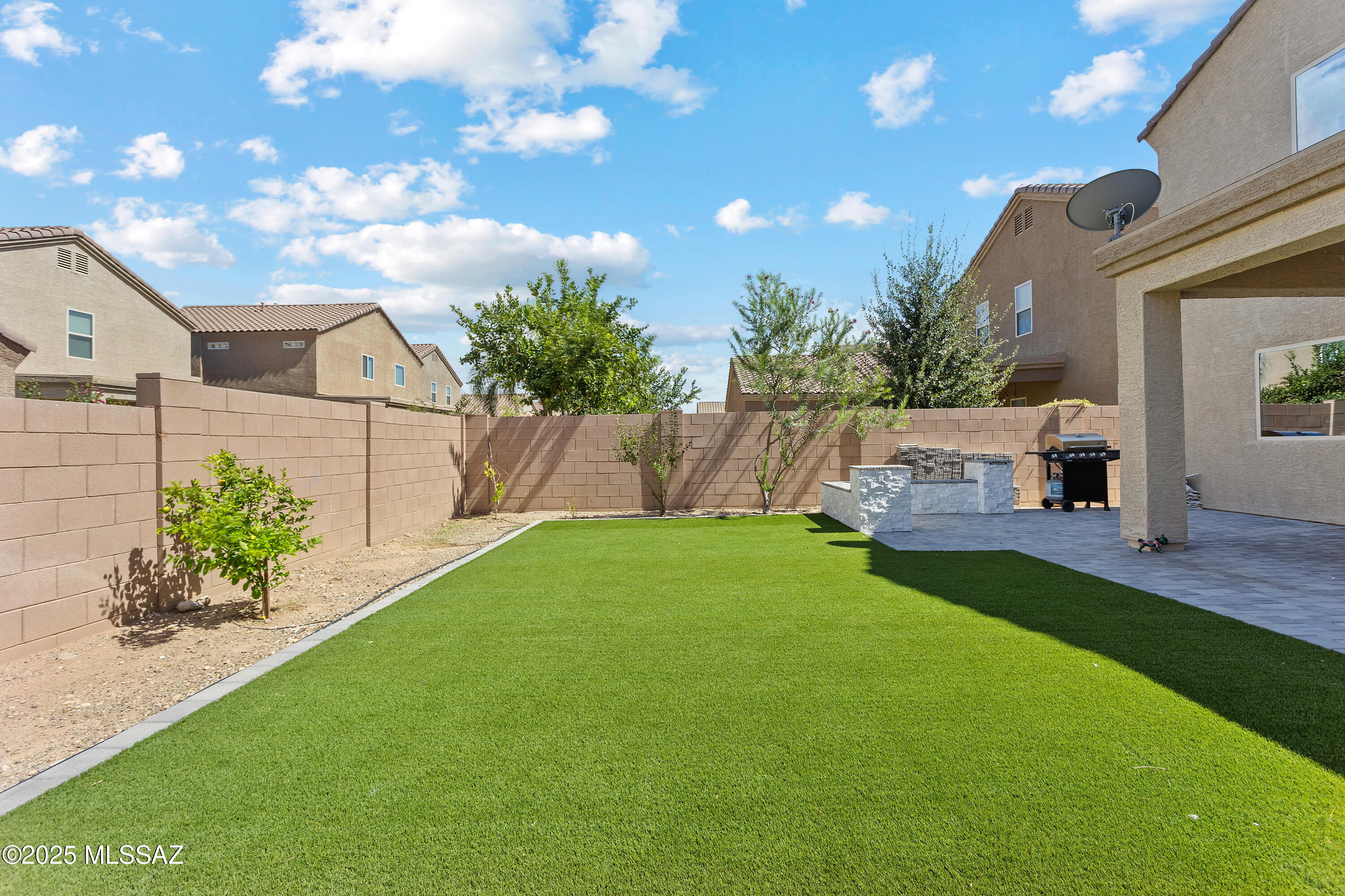 12111 E Becker Drive