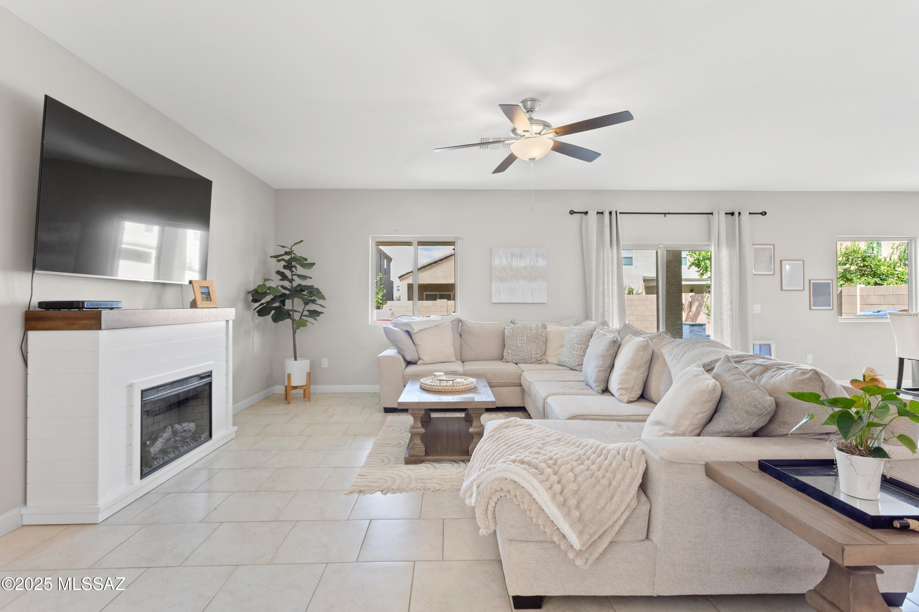 12111 E Becker Drive