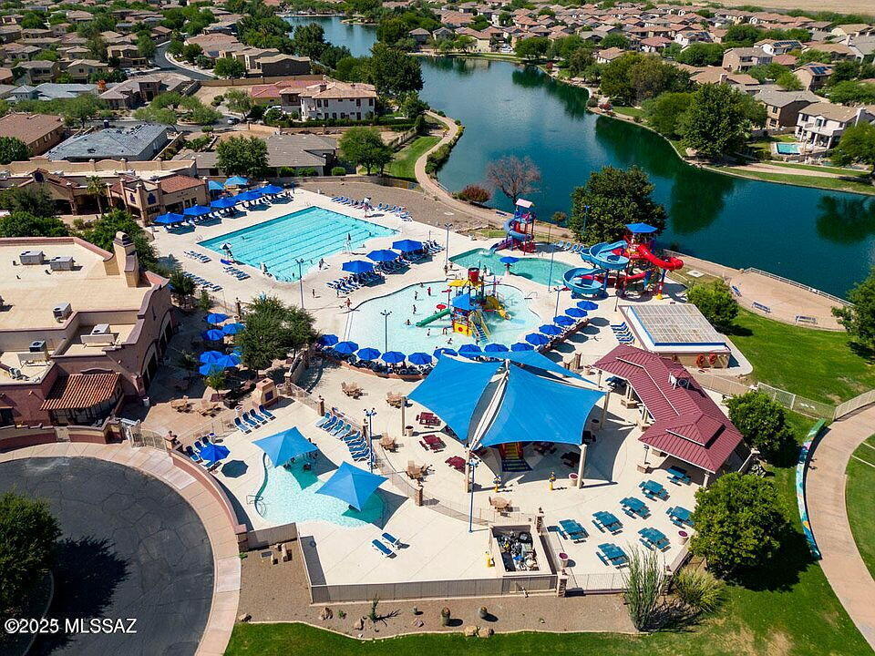 663 W Calle Espadero