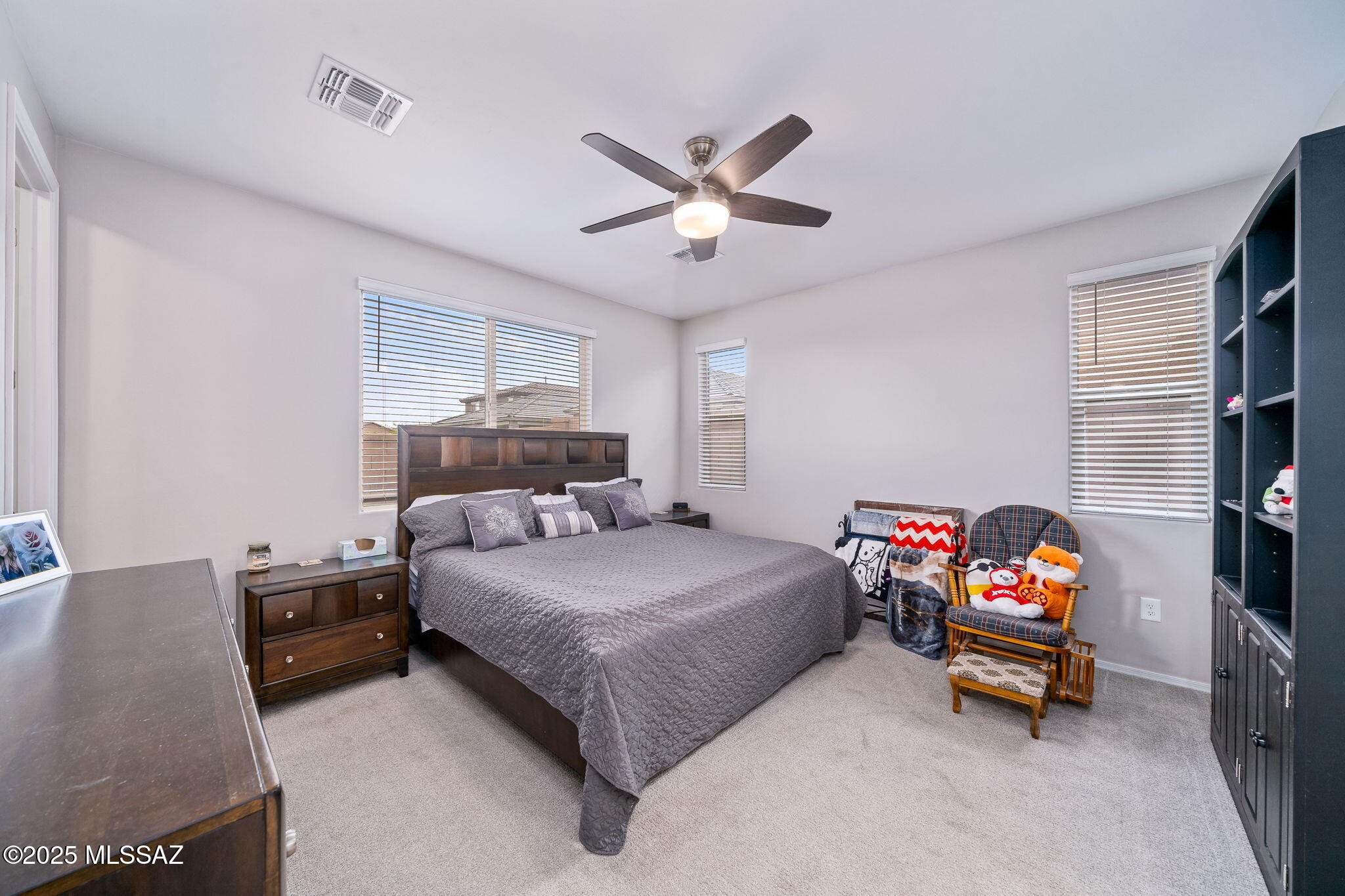 663 W Calle Espadero