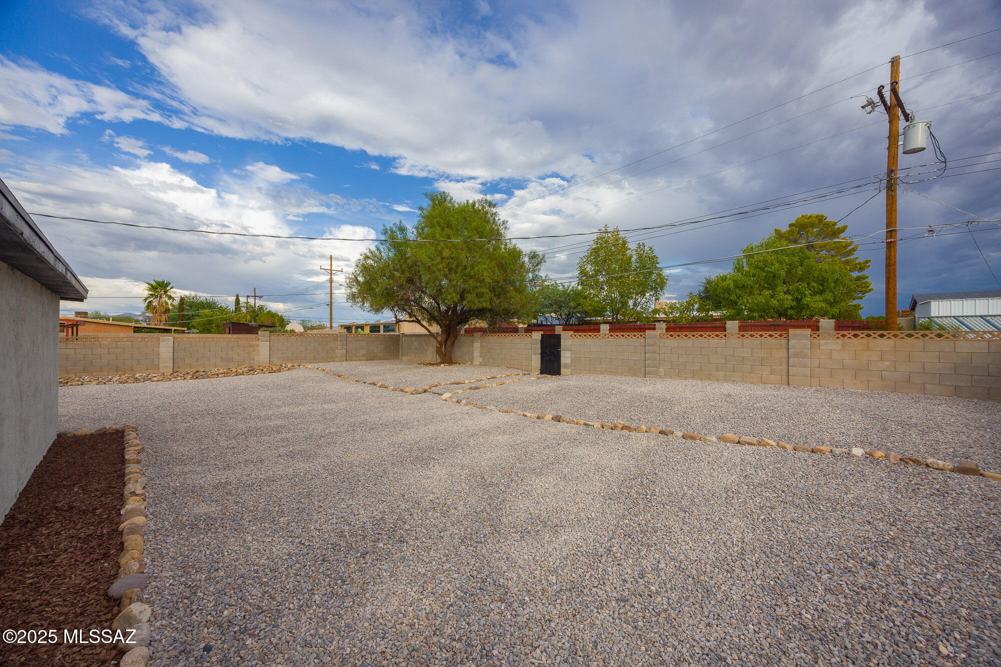 8442 E Pena Blanca Drive