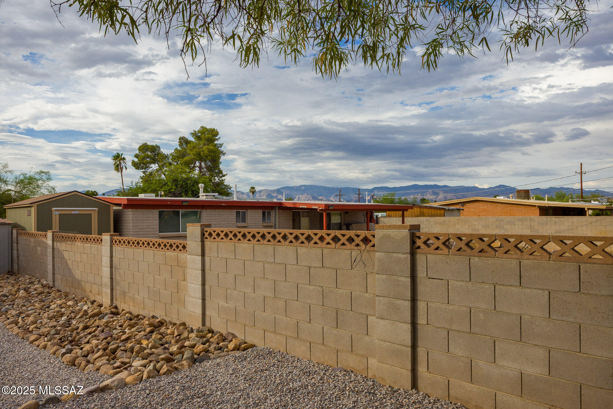 8442 E Pena Blanca Drive