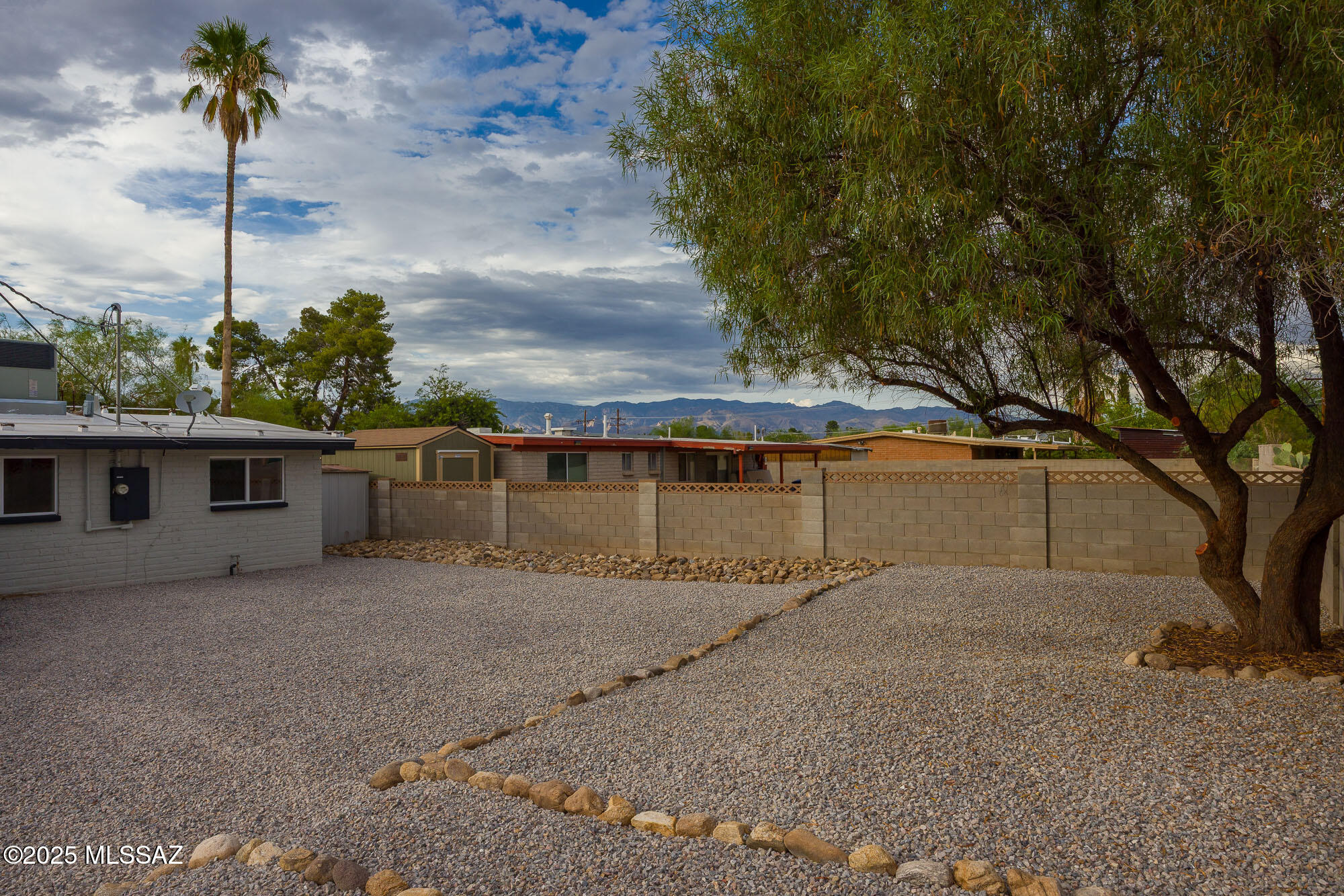 8442 E Pena Blanca Drive