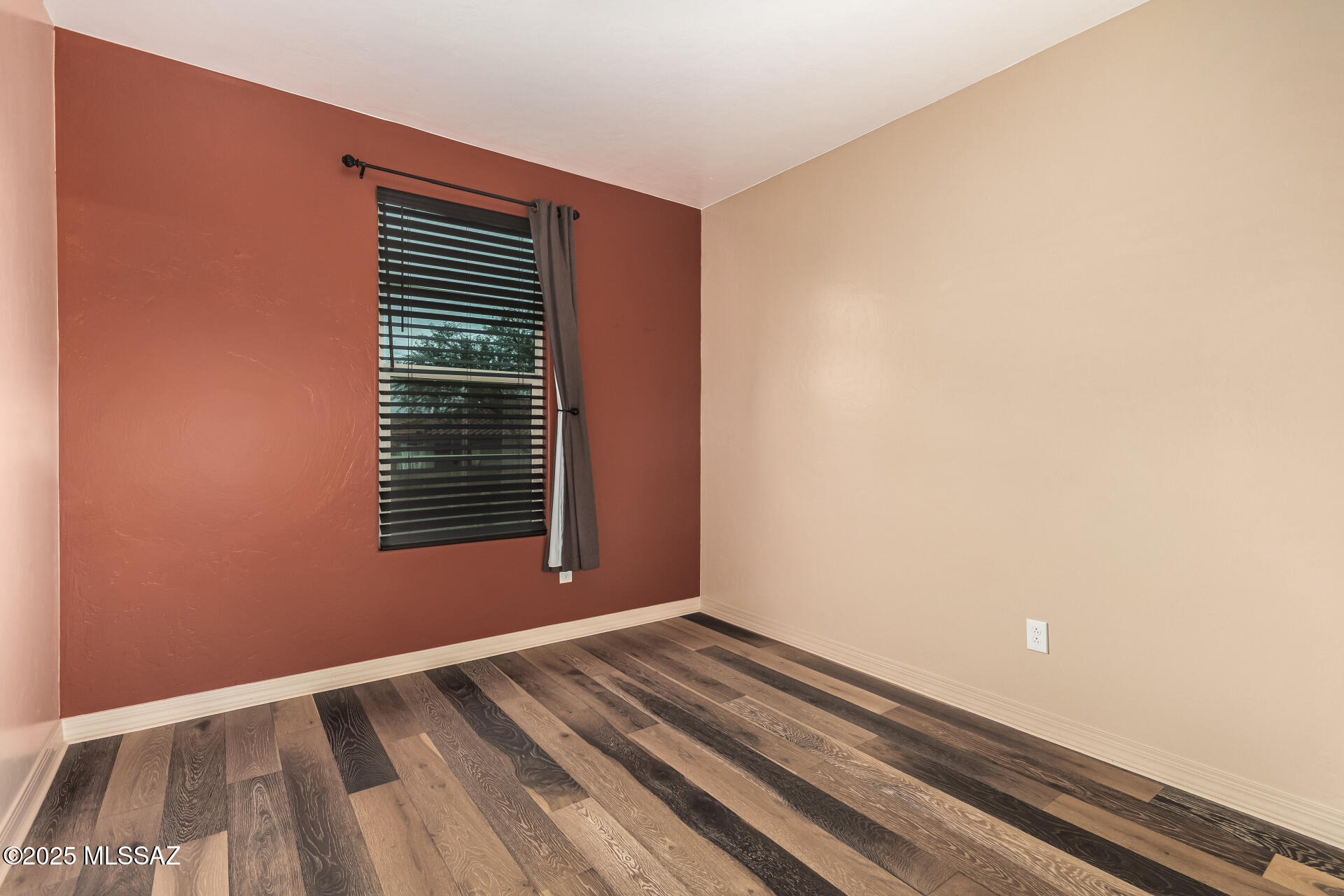 10317 S Wheel Spoke Lane