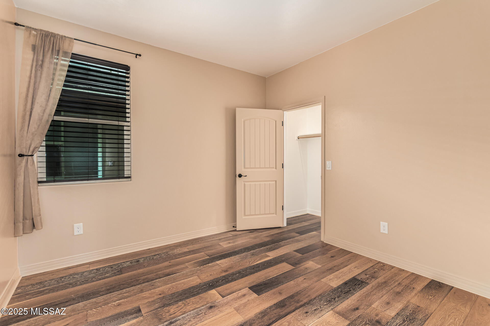 10317 S Wheel Spoke Lane