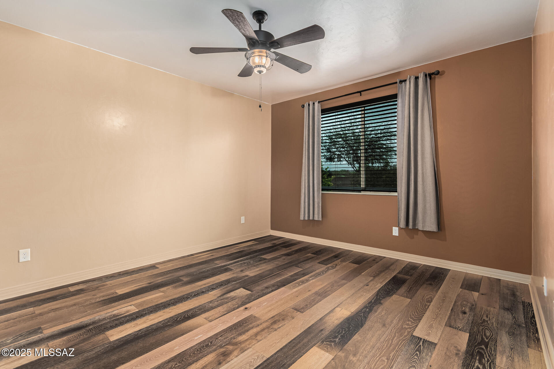 10317 S Wheel Spoke Lane