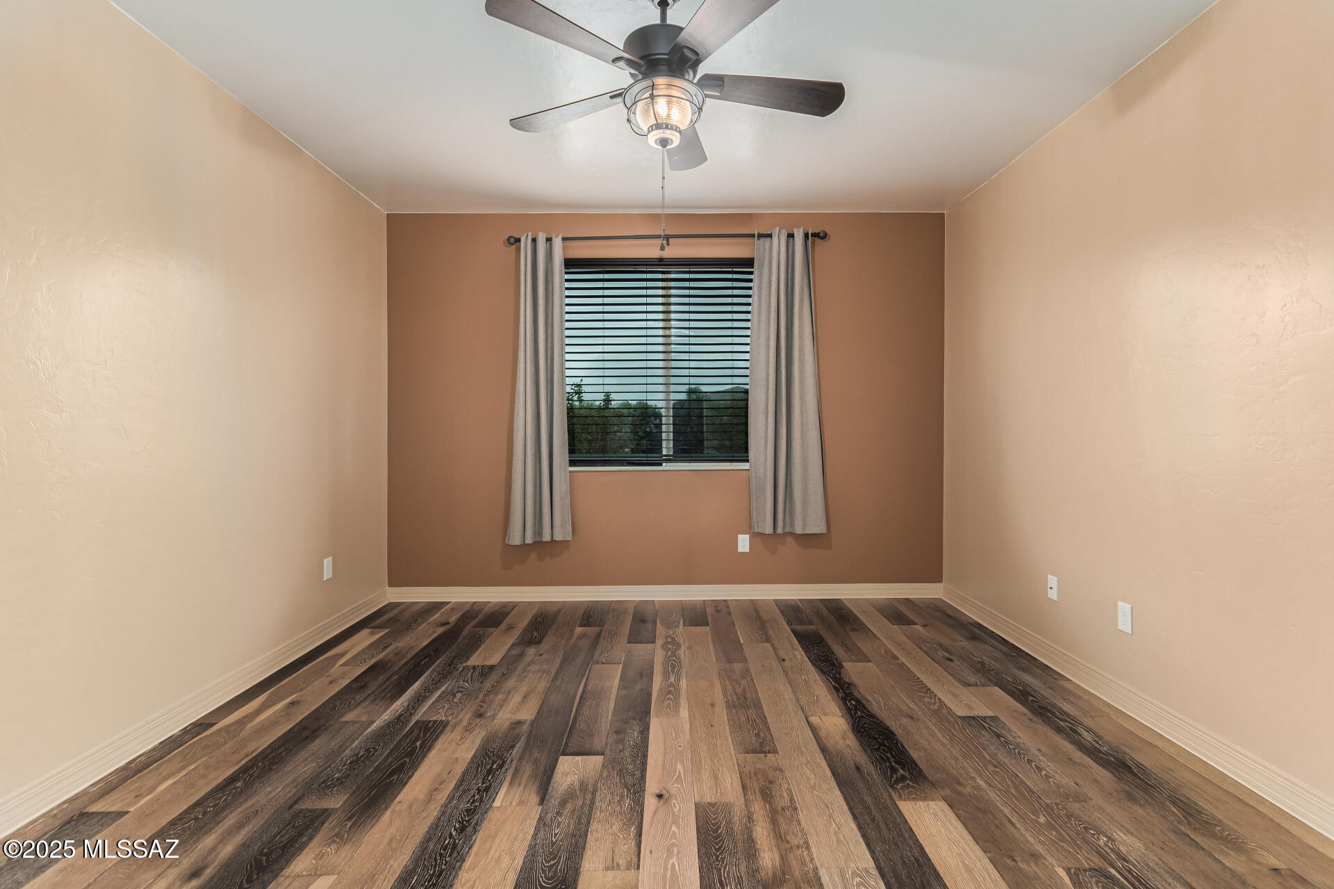 10317 S Wheel Spoke Lane