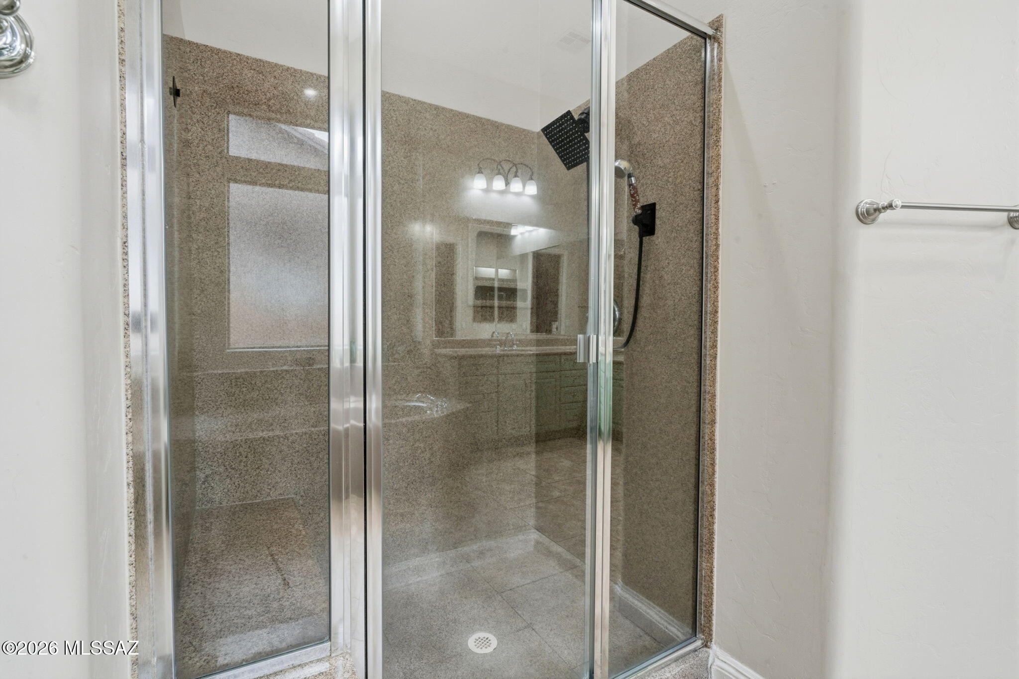 1220 W Calabria Court