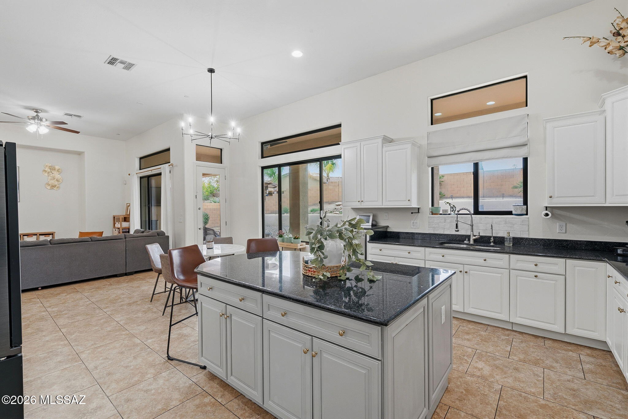 1220 W Calabria Court