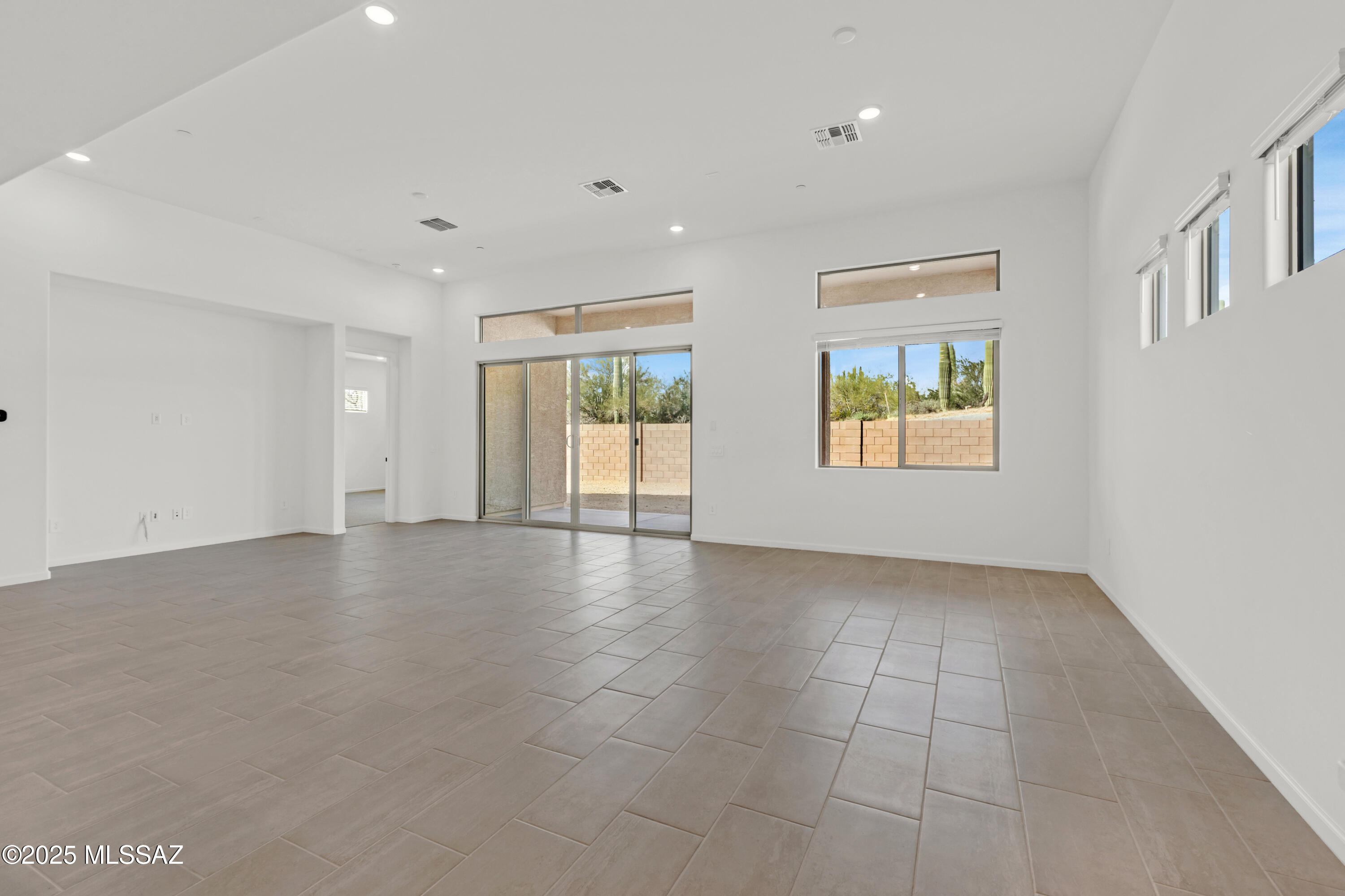 14733 N Blue Juniper Lane