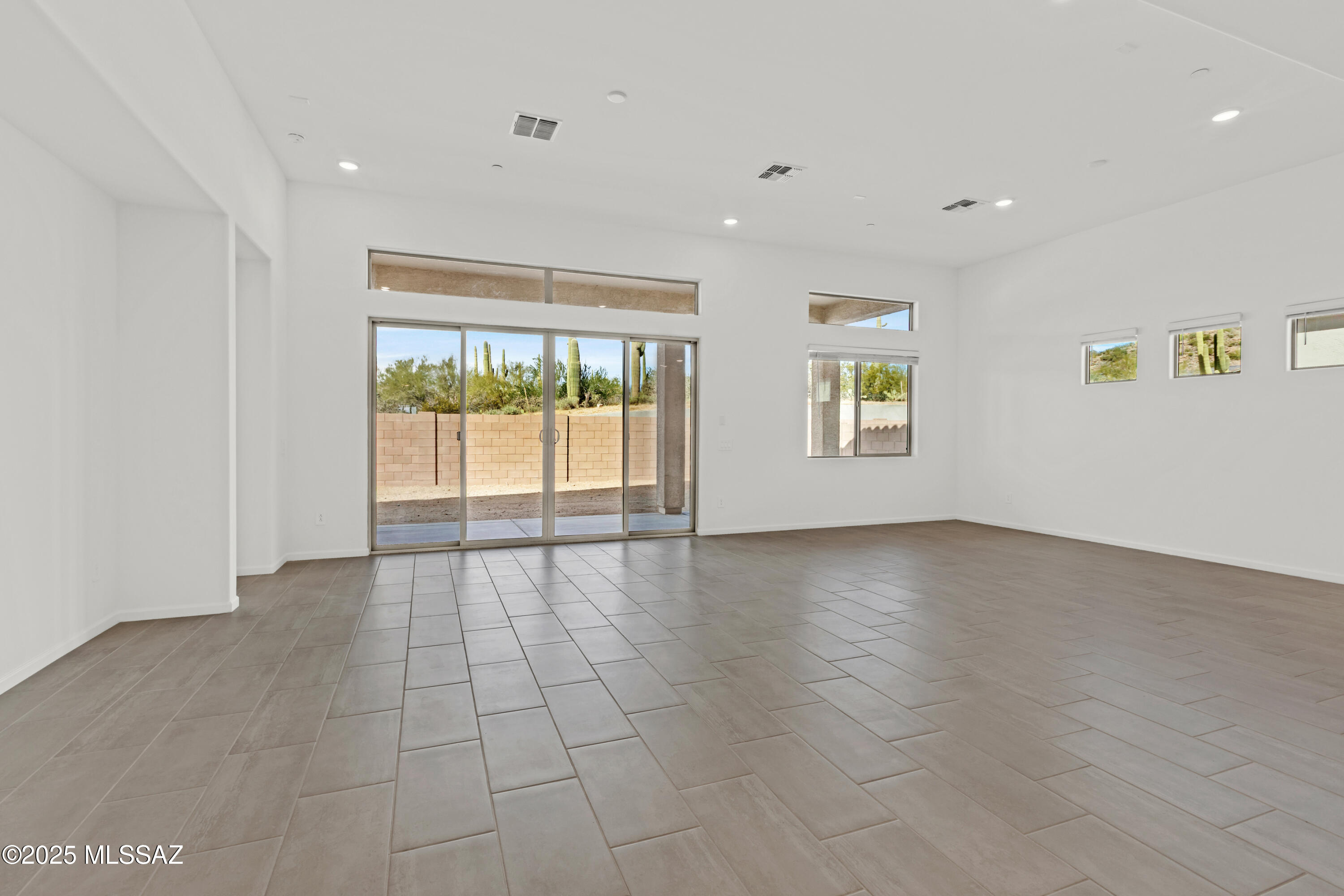 14733 N Blue Juniper Lane