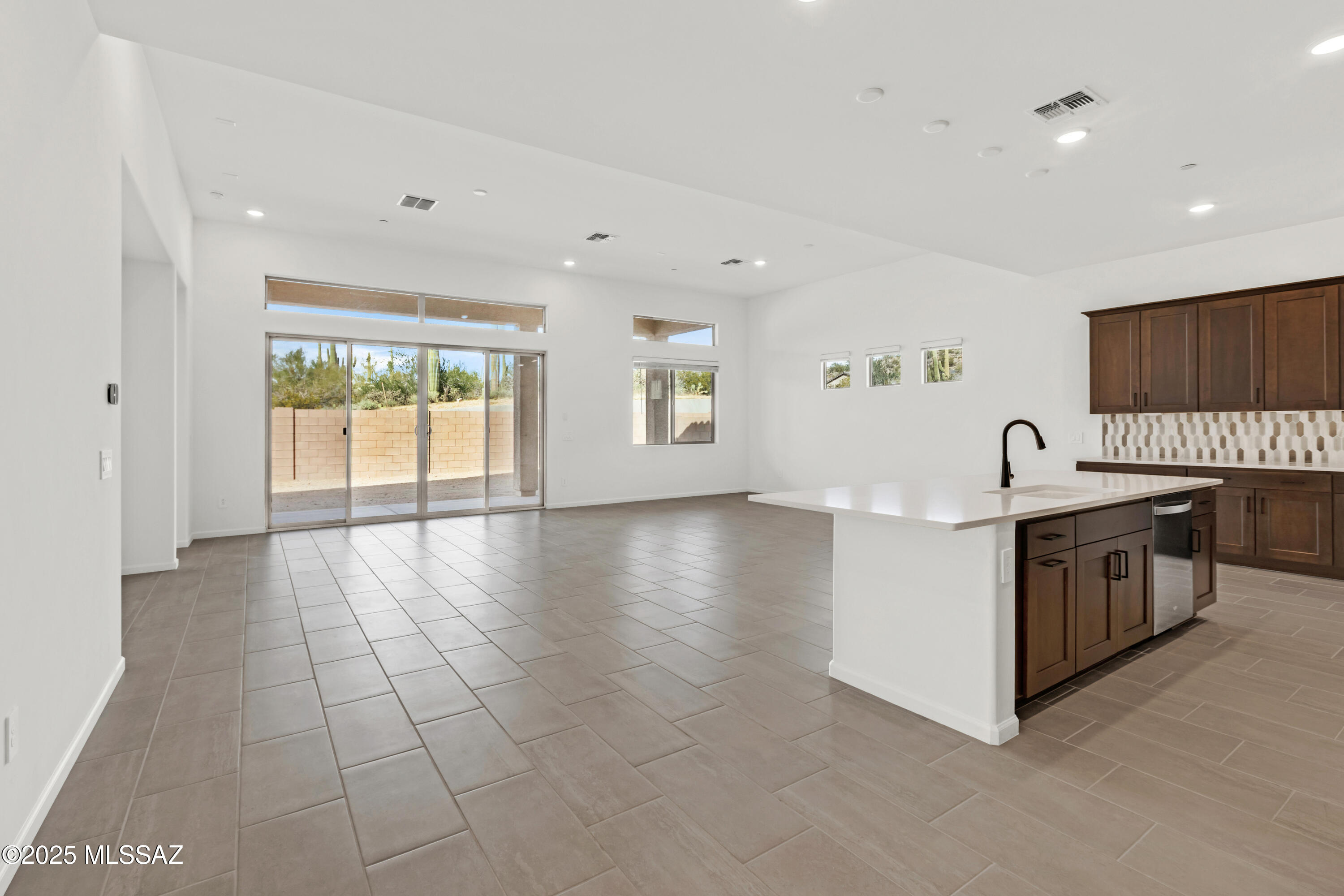 14733 N Blue Juniper Lane