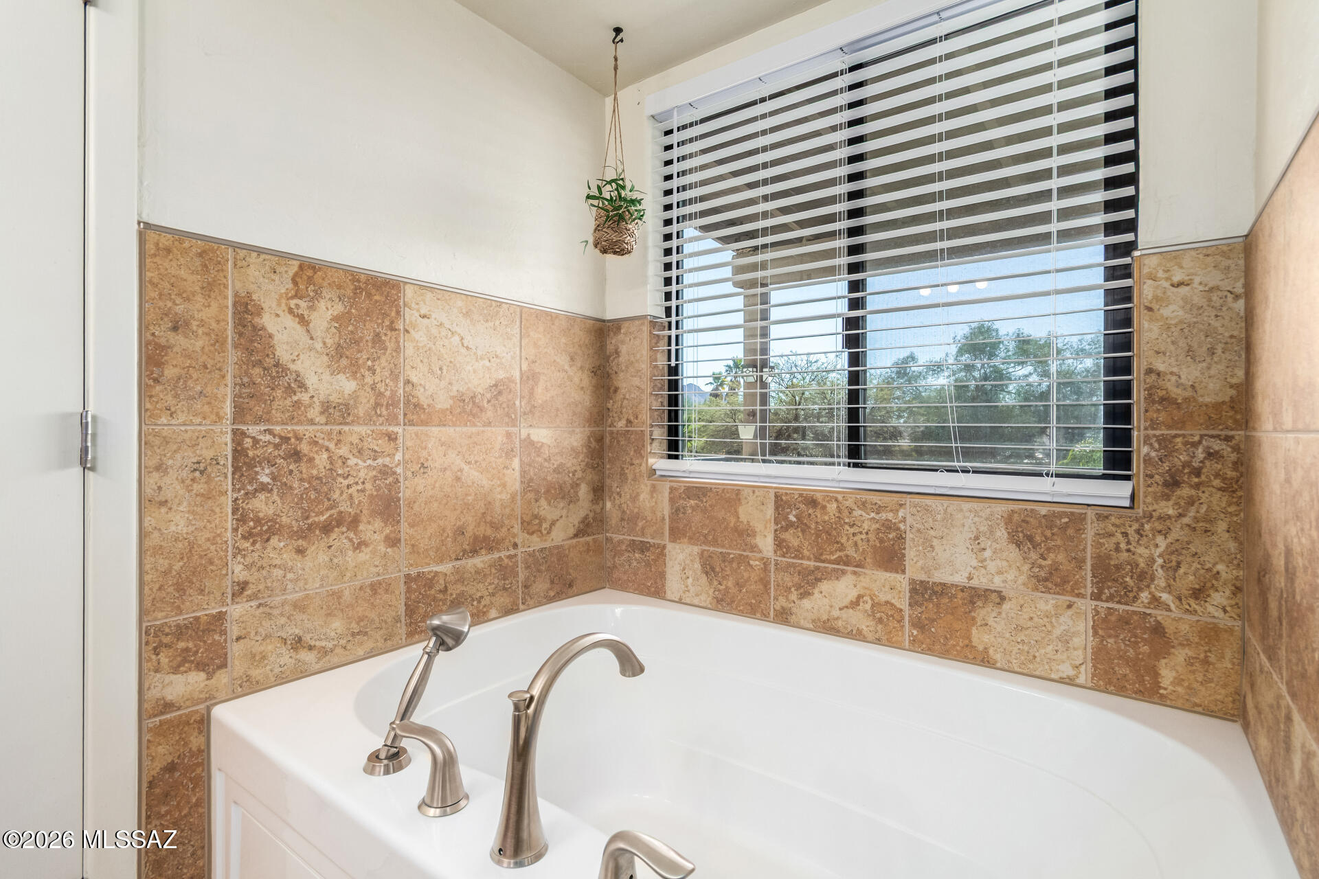 11909 N Copper Butte Drive