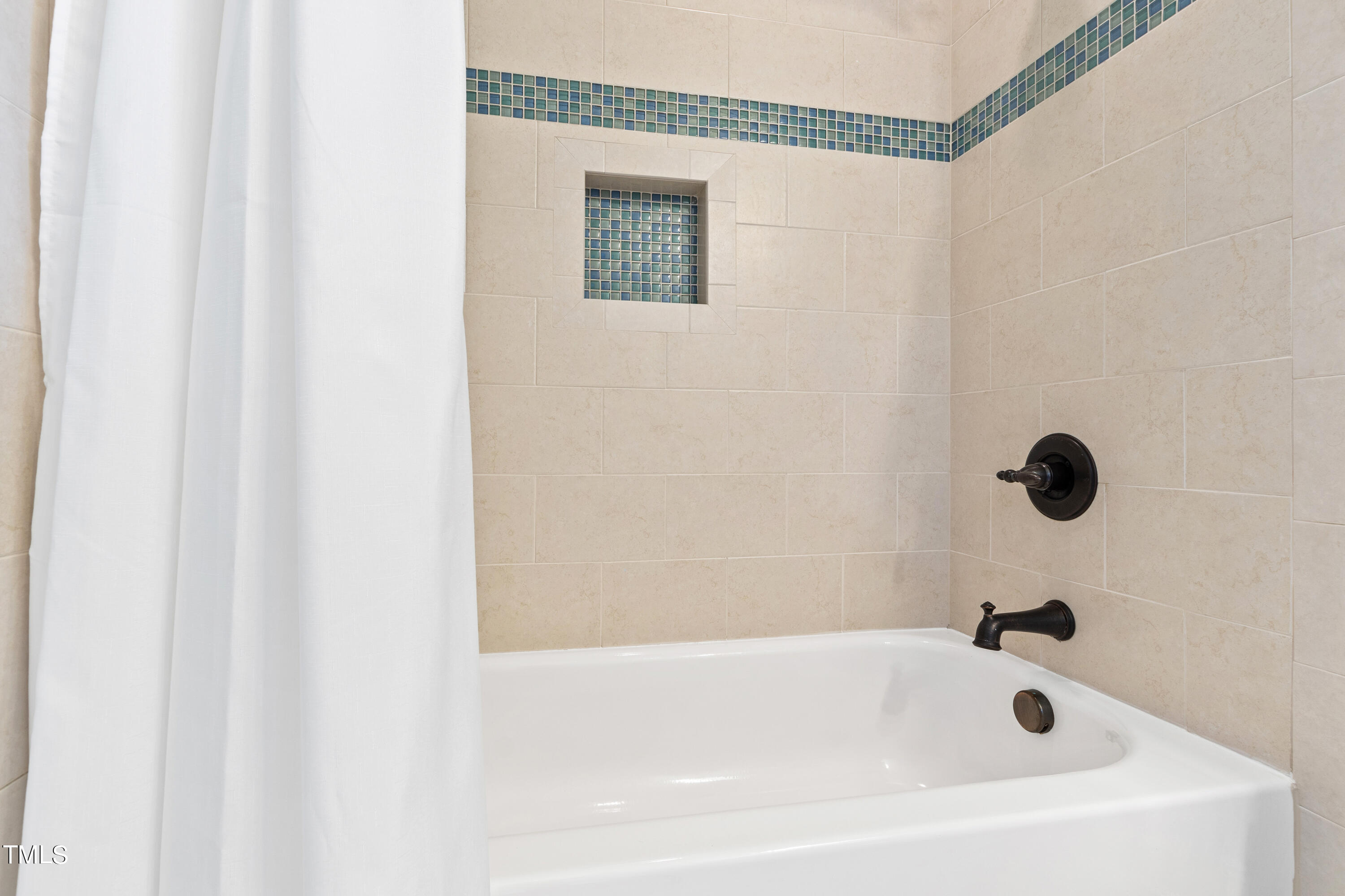 2525 Umbria Court