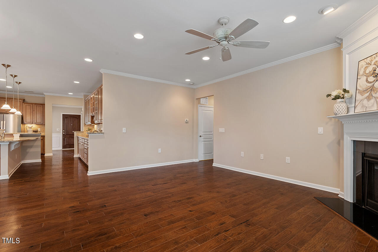 843 Blackfriars Loop