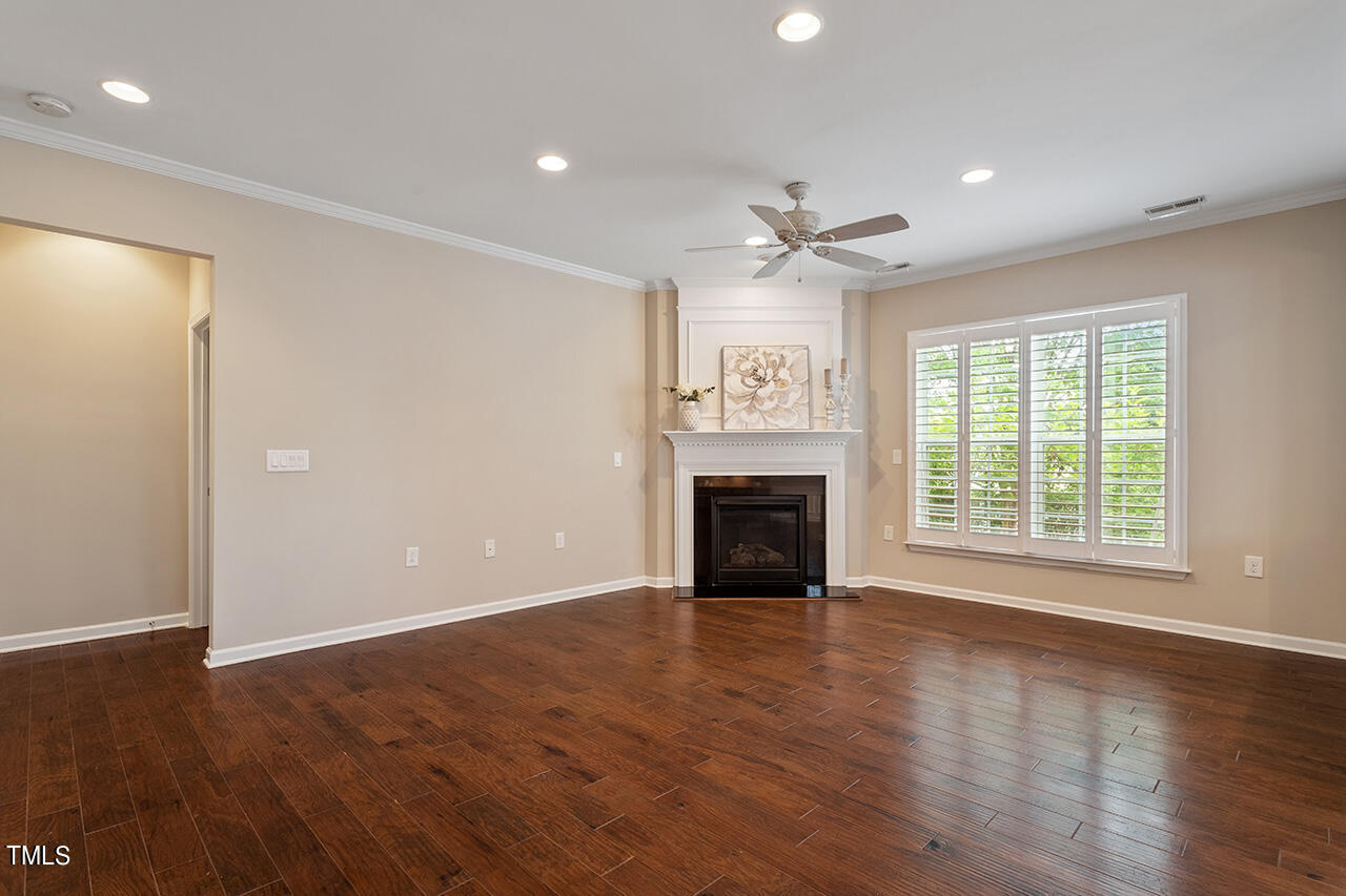 843 Blackfriars Loop