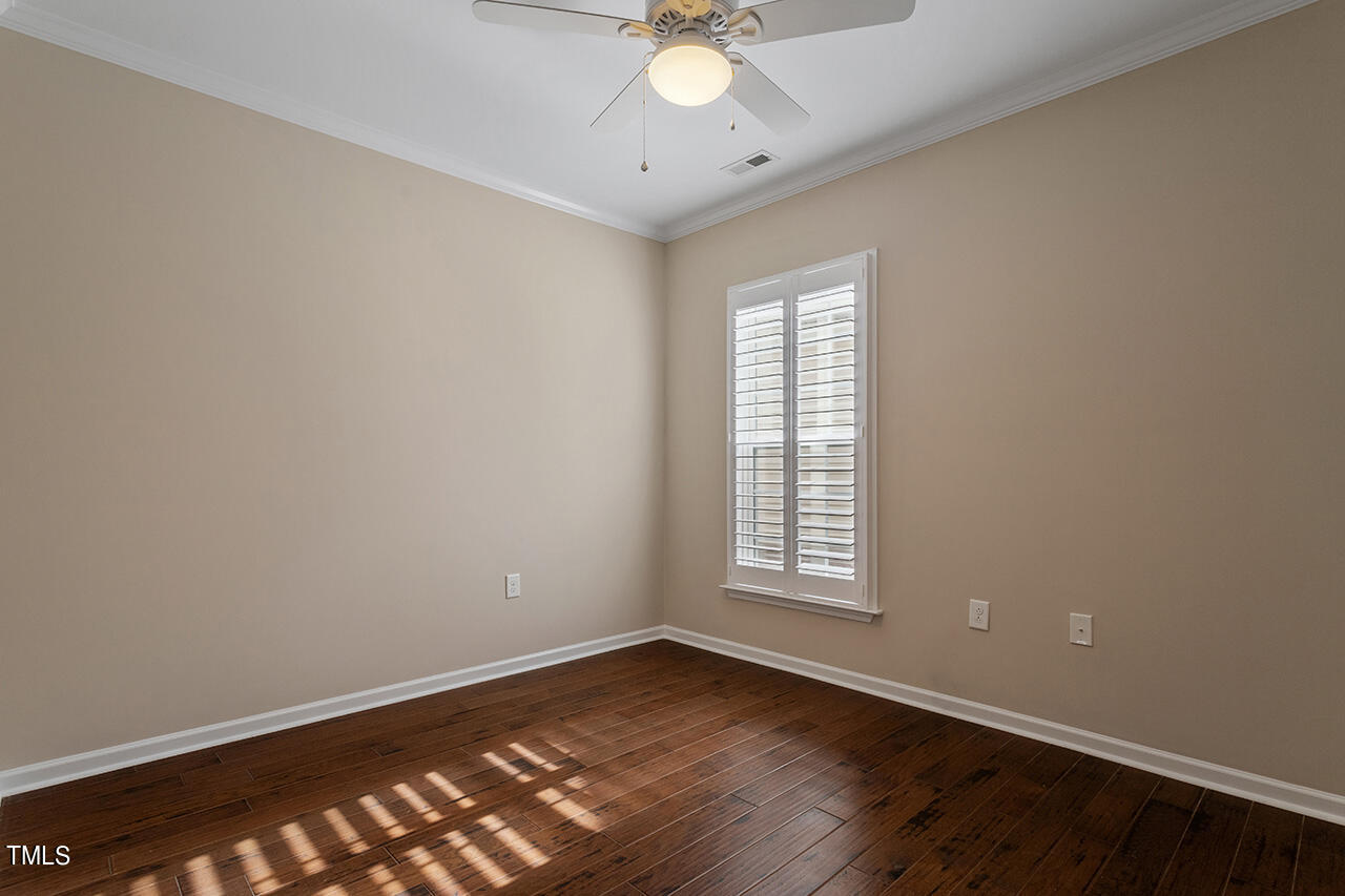 843 Blackfriars Loop