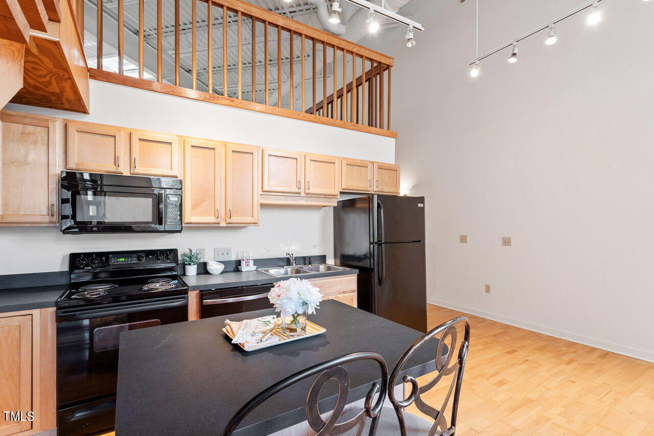 700 Market Street Unit 207