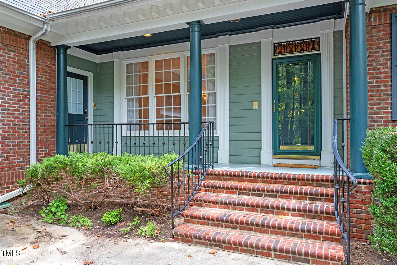 207 Stockbridge Place