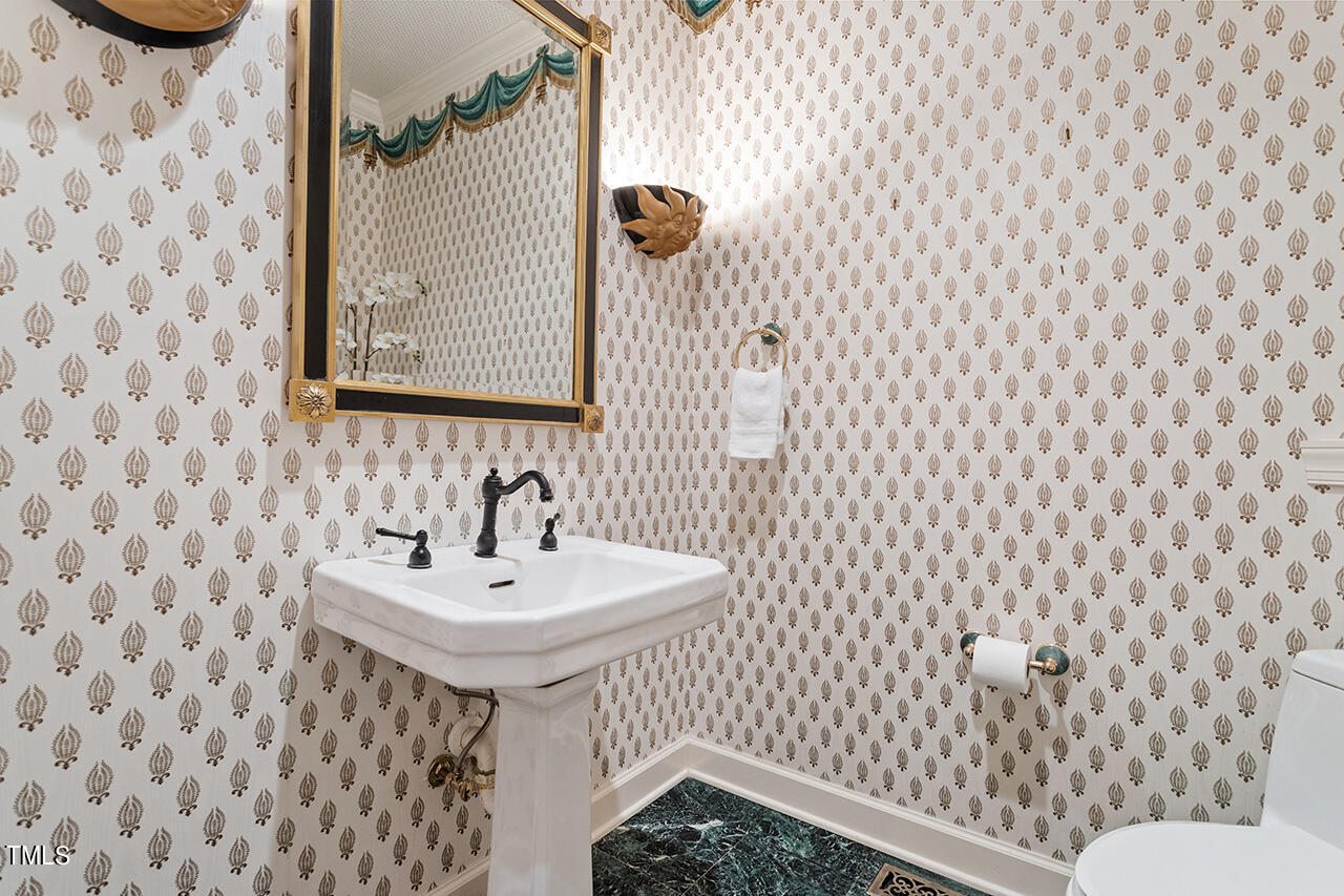 207 Stockbridge Place