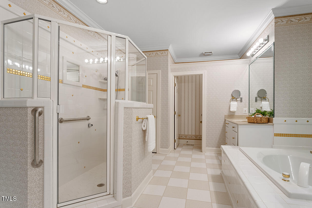 207 Stockbridge Place