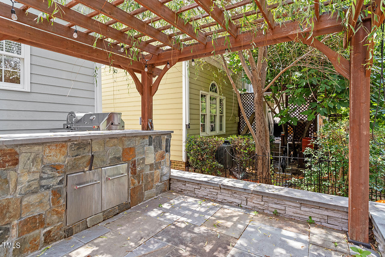 211 Candia Lane
