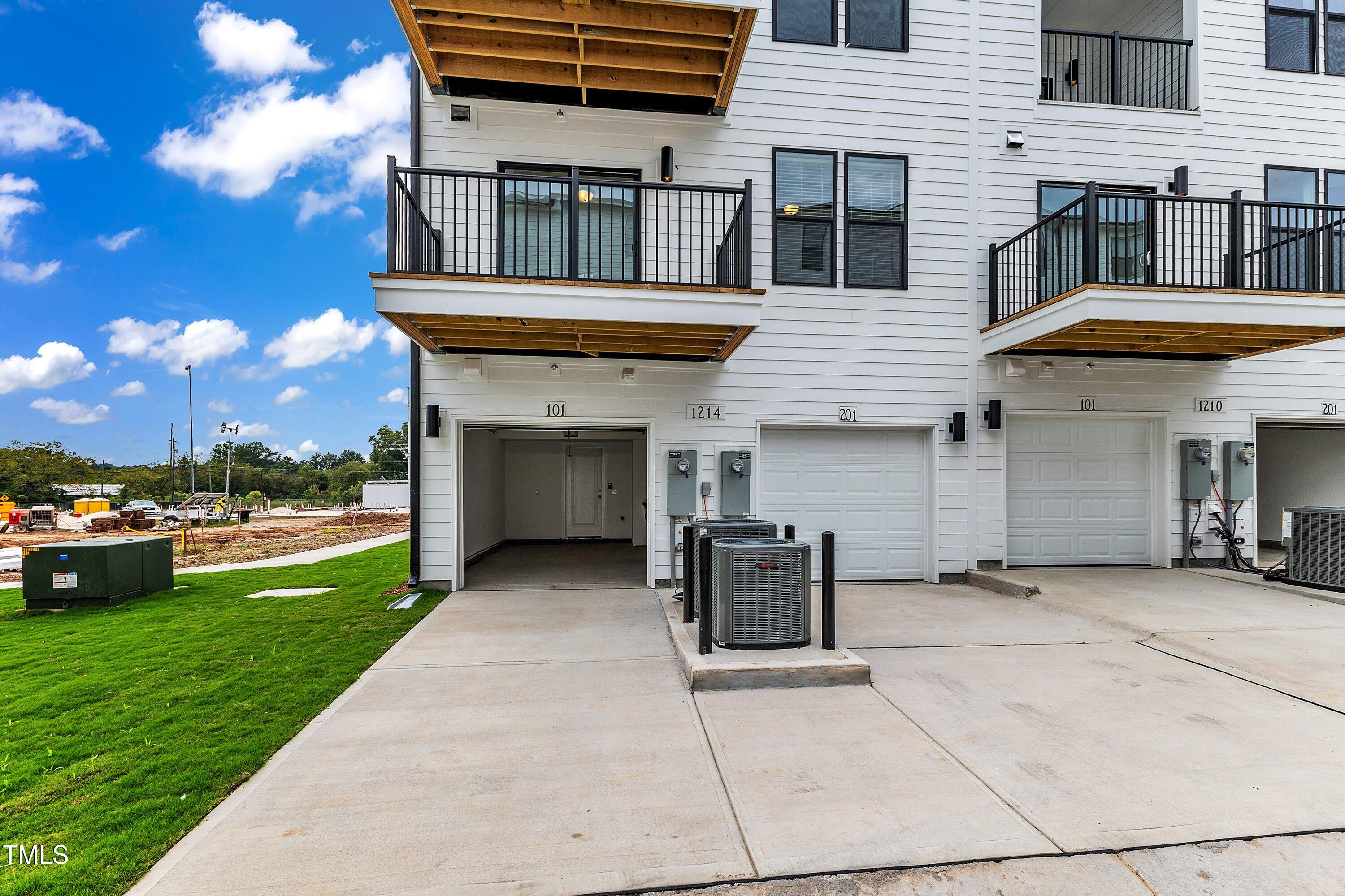 10549 Pleasant Branch Drive Unit 101