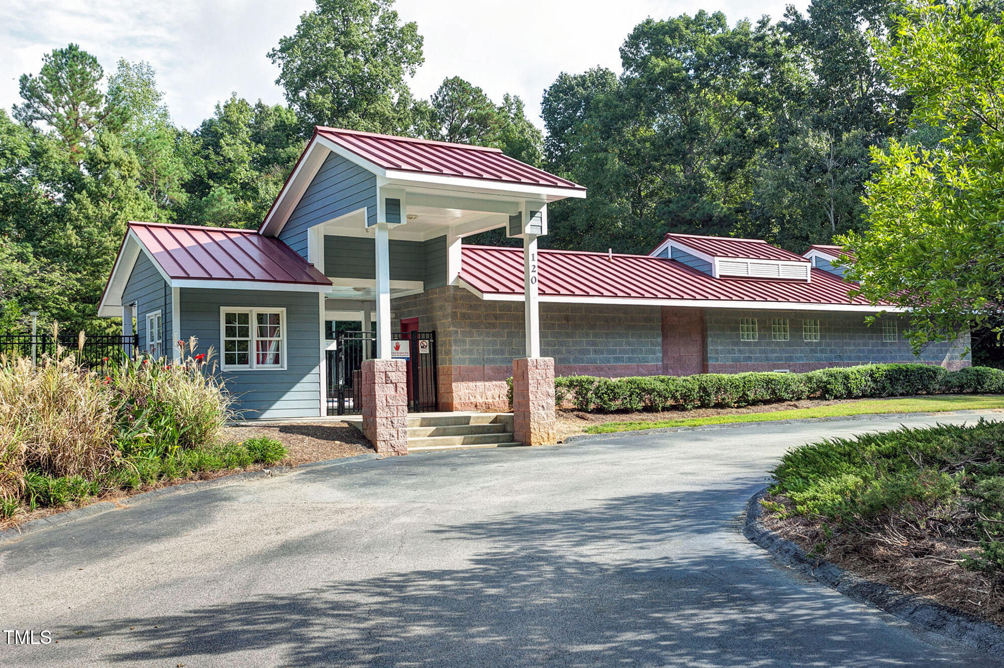 102 Whitlock Lane