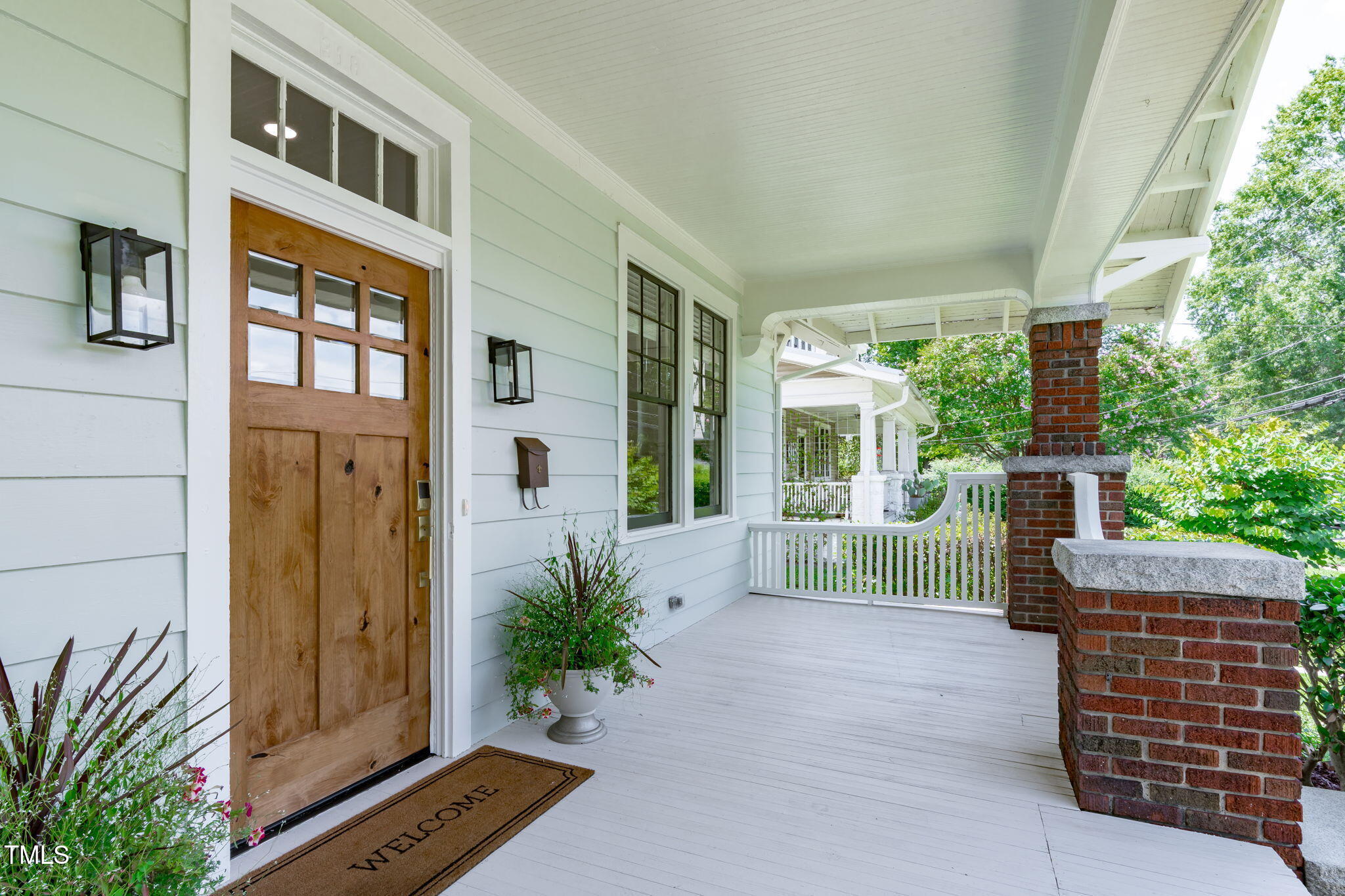 318 E Trinity Avenue